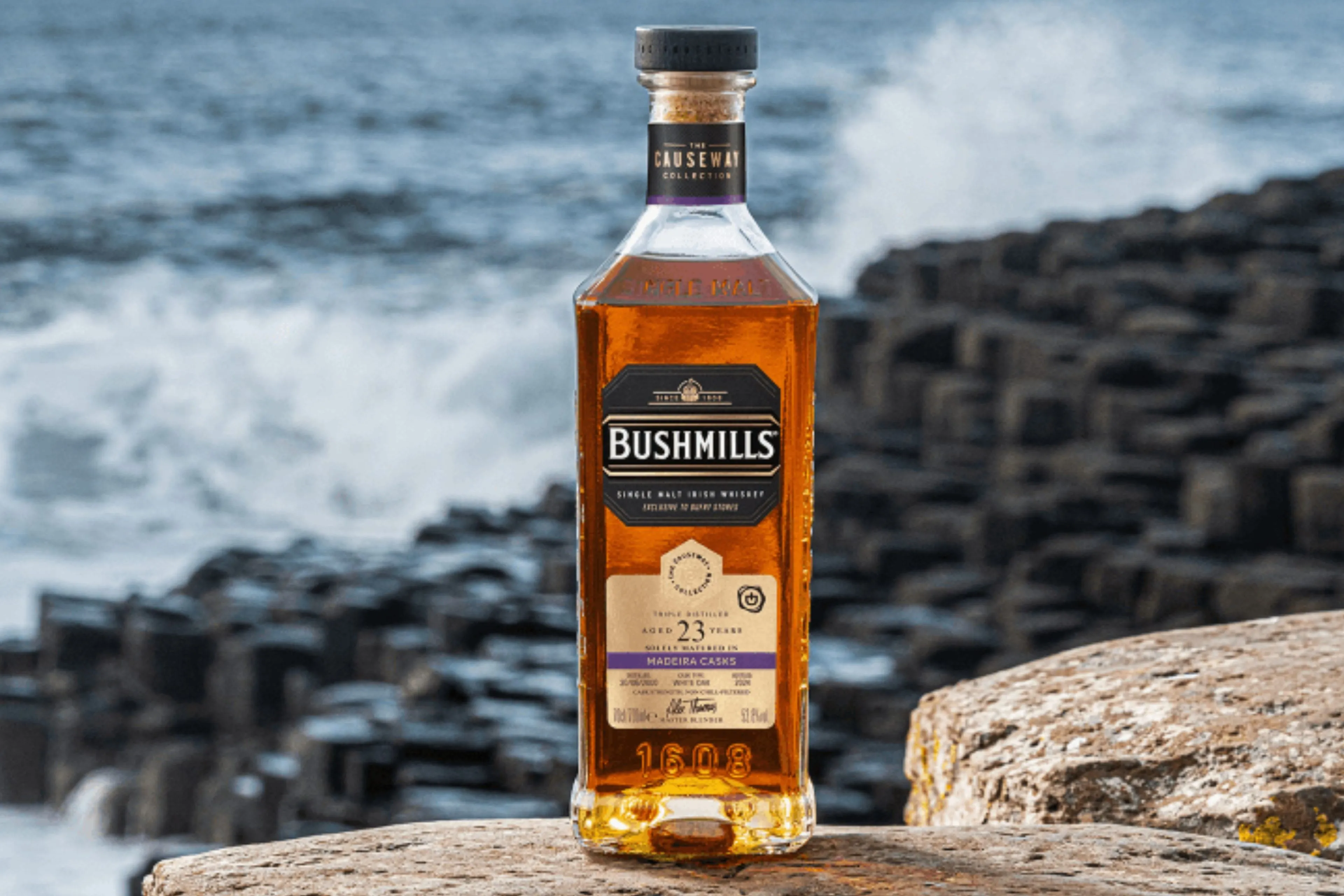 Deze nieuwe Bushmills single malt whiskey is bijna een kwart eeuw oud