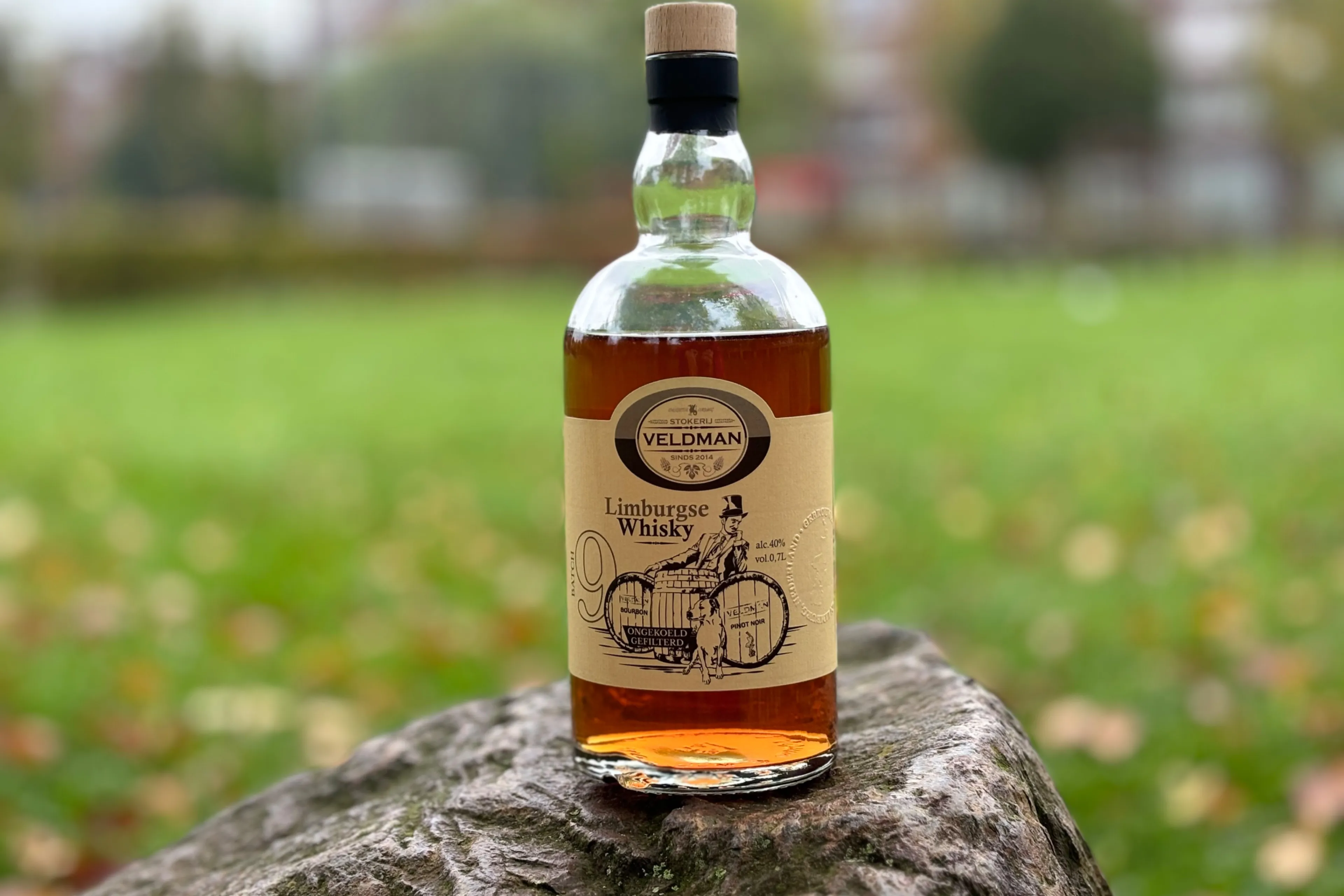Nieuwe Veldman whisky is een Nederlandse single malt whisky die flirt met Merlot vaten