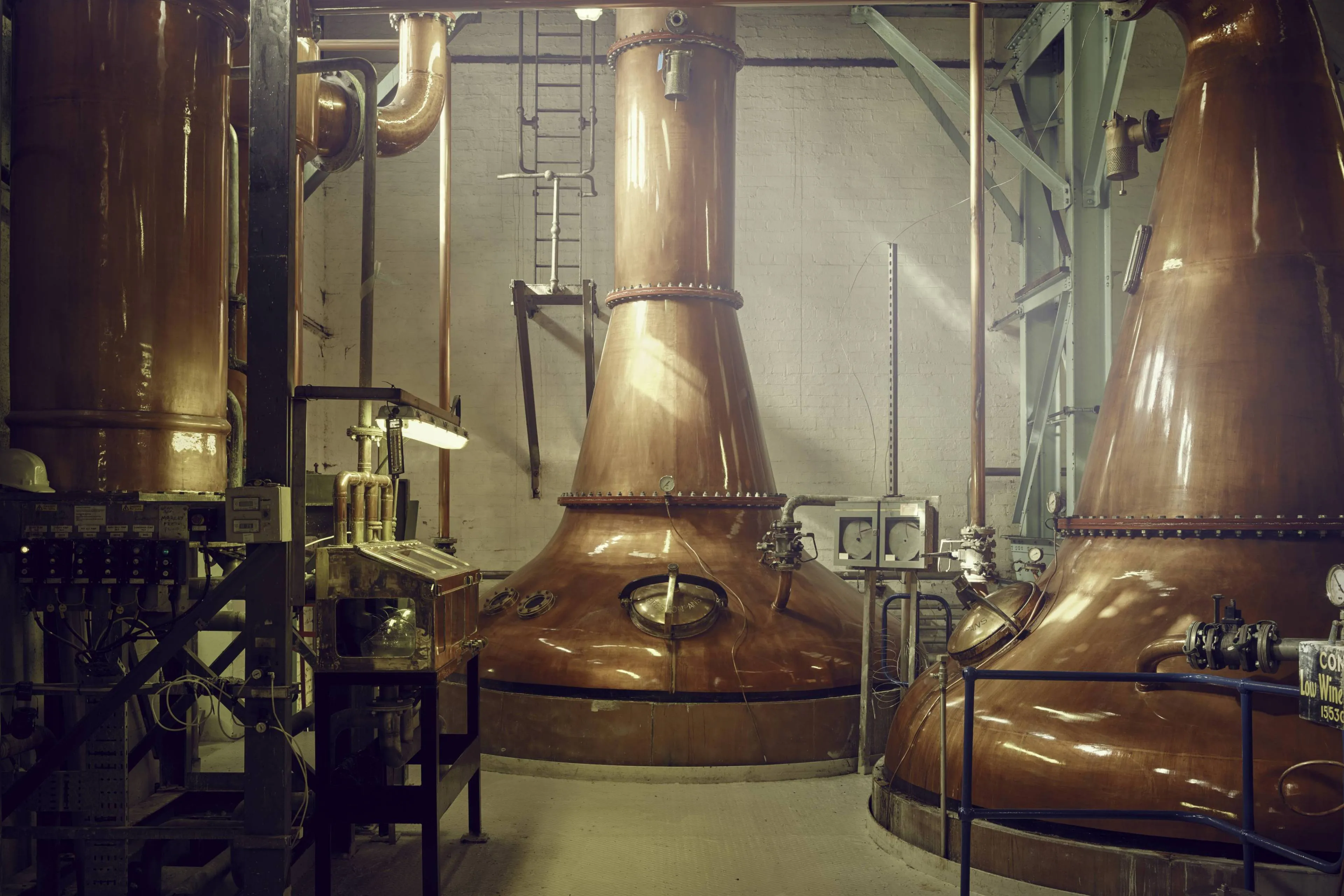 Wist je dat er een man is die élke whisky distilleerderij bezocht in Schotland, Ierland en Engeland?