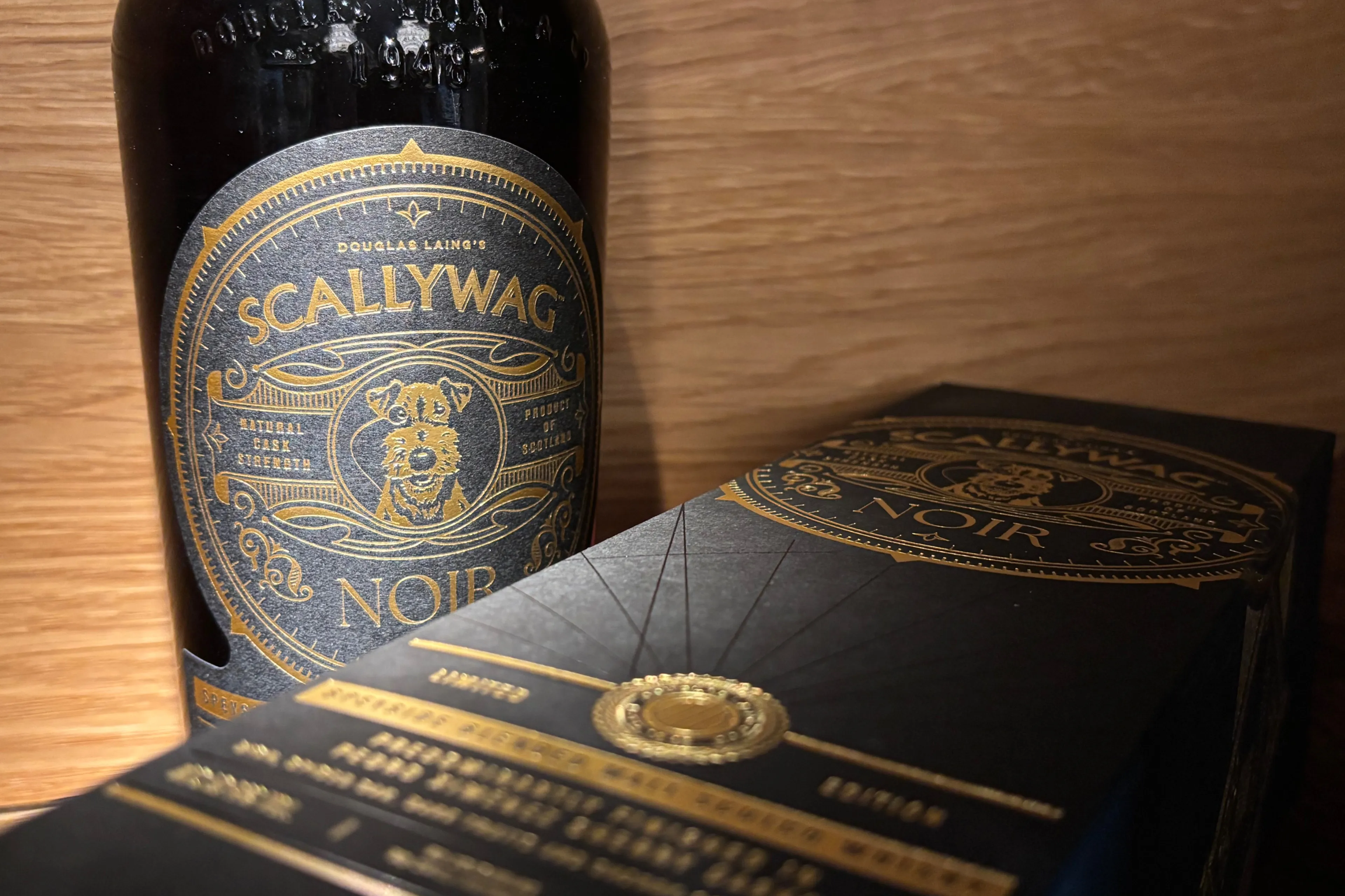scallywag noir fles en doos