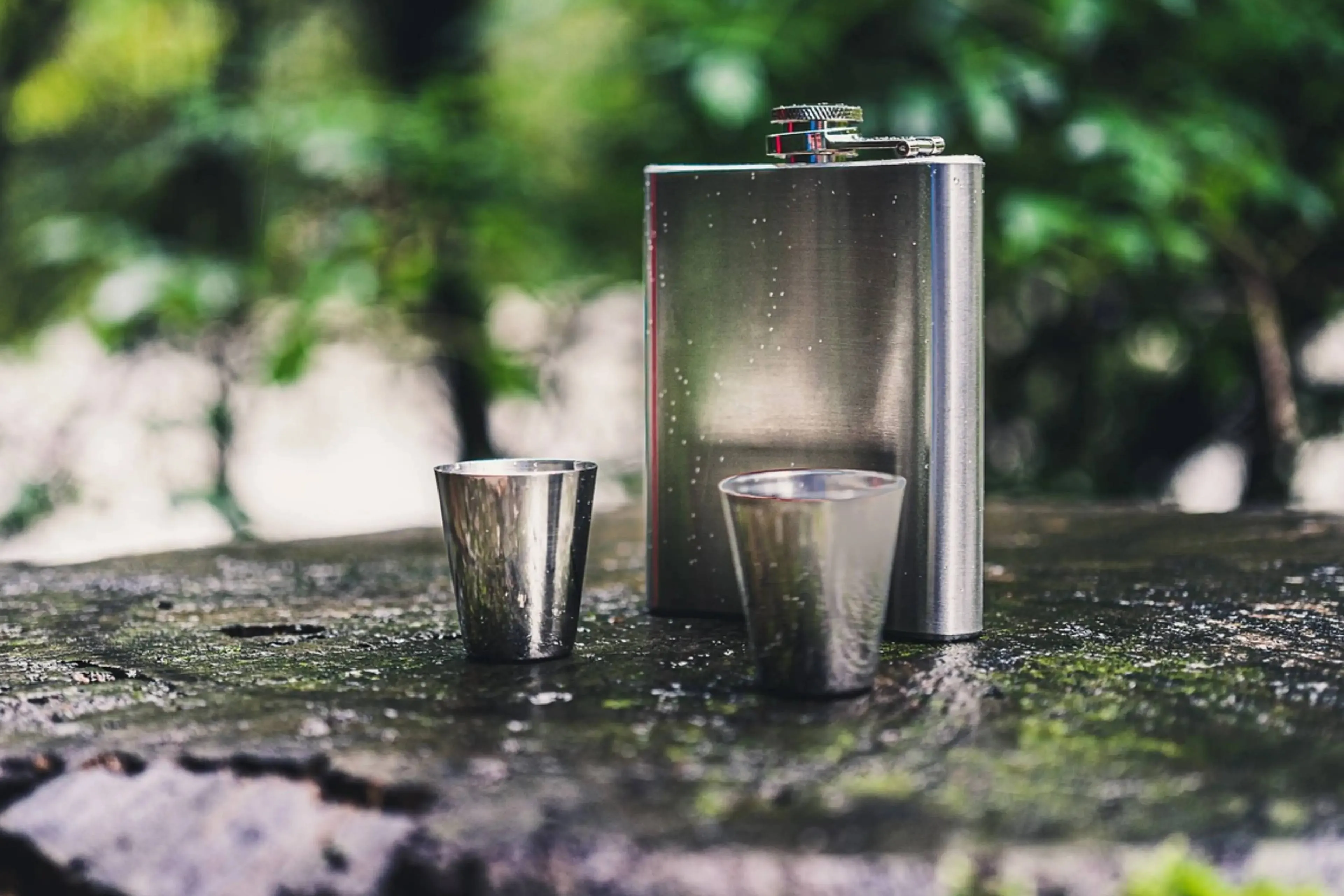 Beroemd en goedkoop Schots whiskymerk stunt met gratis heupfles