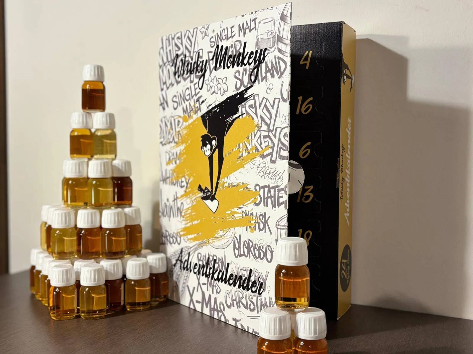 Whisky Adventskalender 2025 inkijkje met whisky's