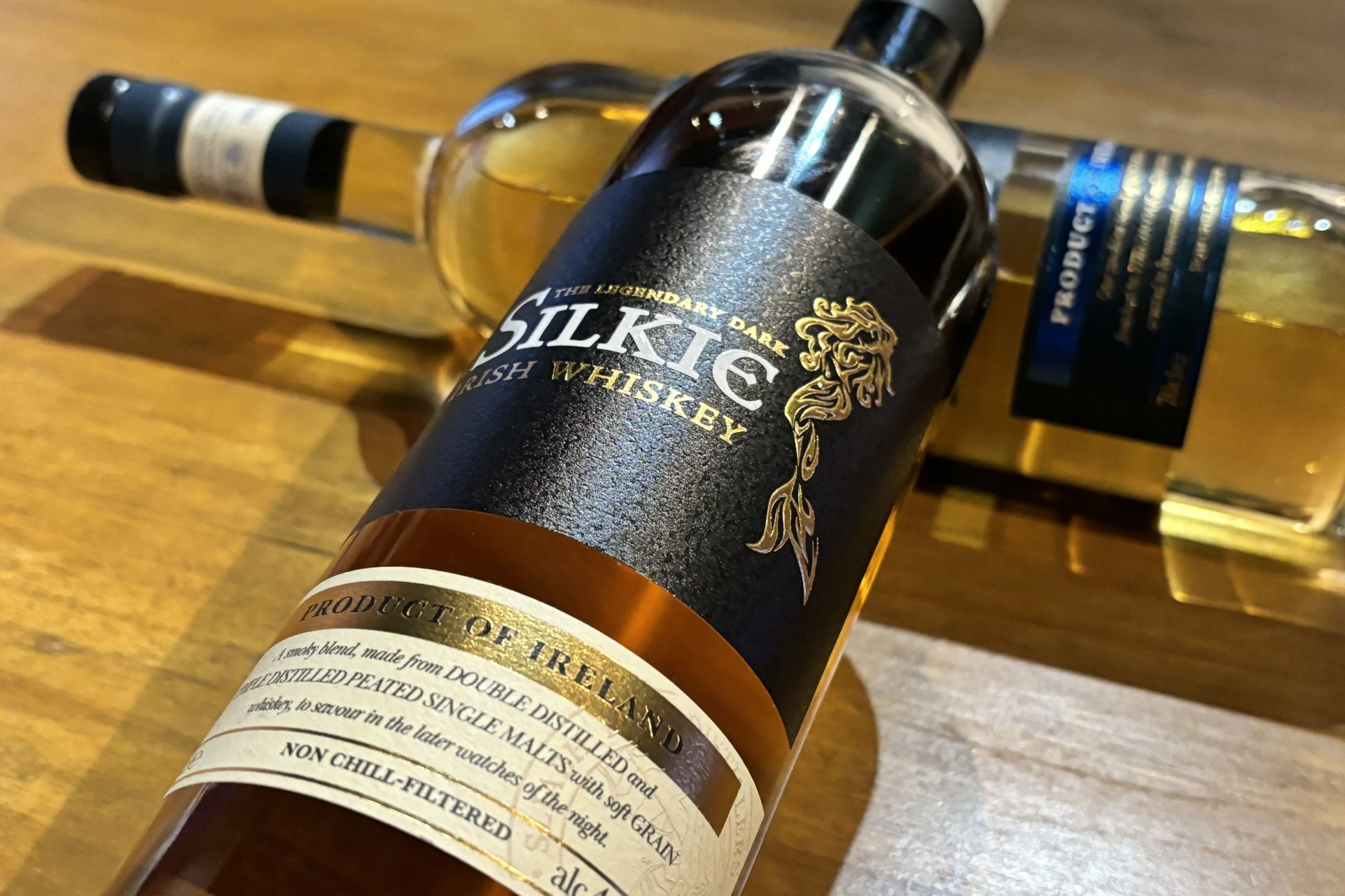 The Legendary Dark Silkie Irish Whiskey Review: 'A Dangerous Temptress'