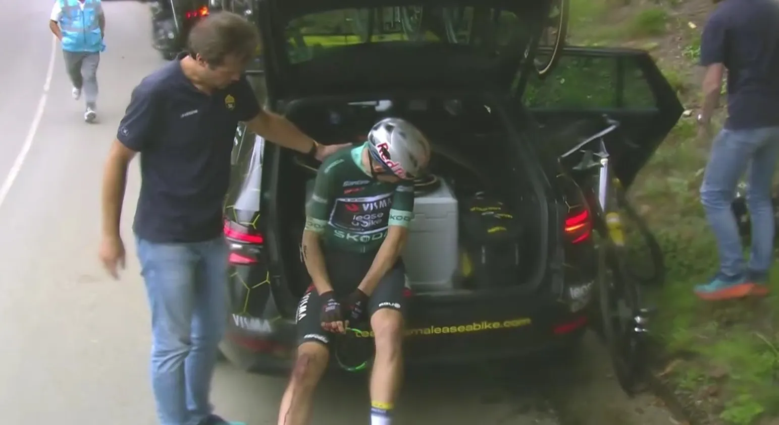 Blessure Van Aert erger dan gedacht: 'Wonde is zo diep dat kans op infectie groot is'