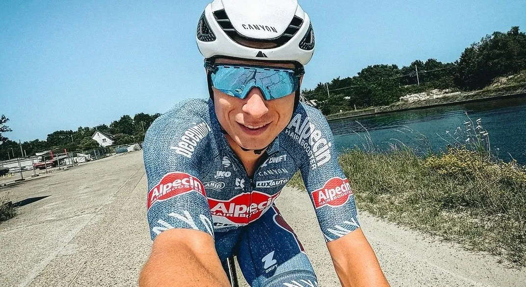 Jasper Philipsen: 'Merlier is de verdiende winnaar, ik ben blij voor hem'