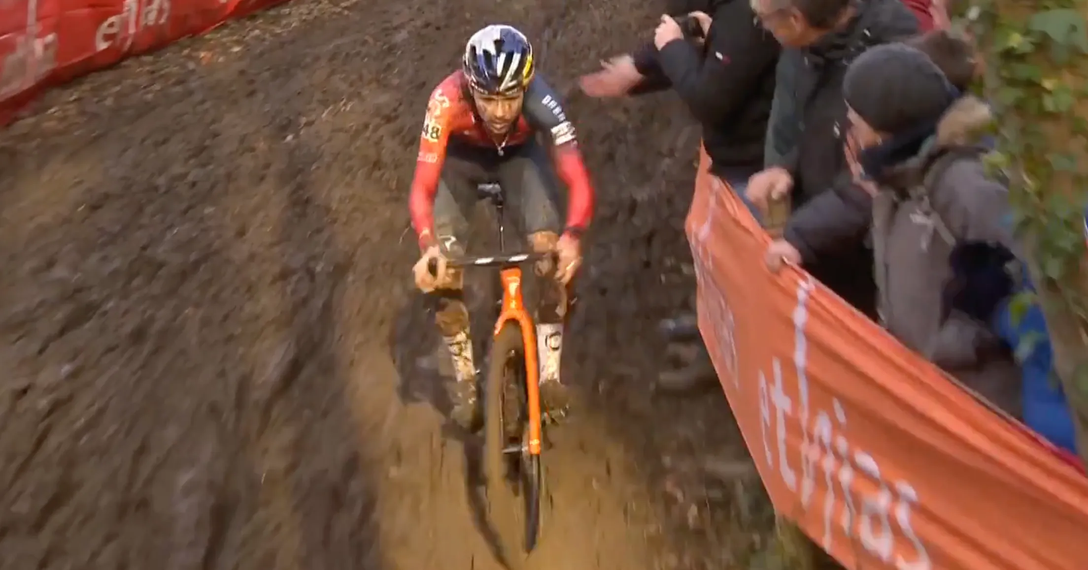 Slaat na Van der Poel, ook Pidcock de crosswinter over? 'Het is al een lang seizoen geweest'