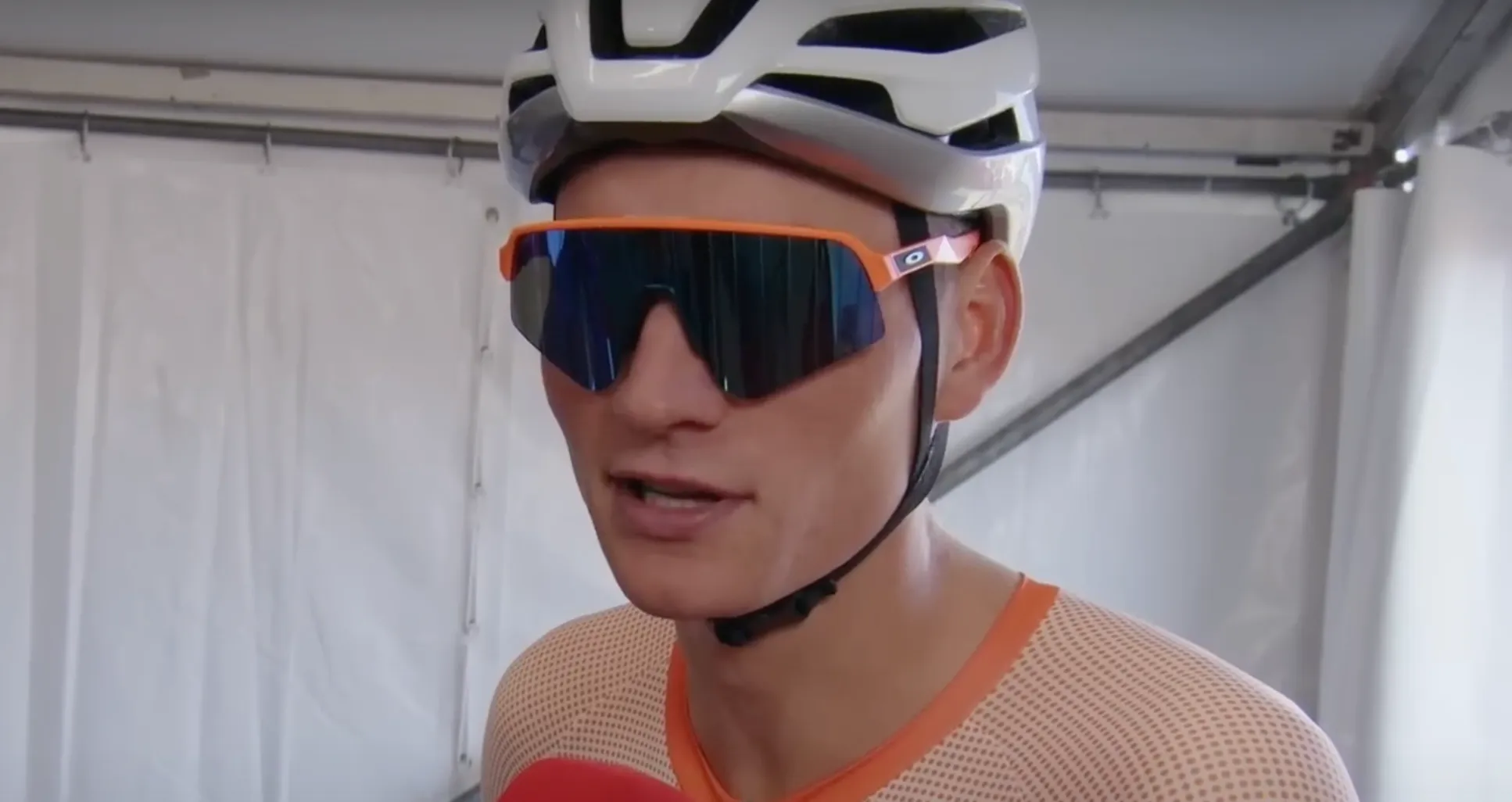 Opvallend: Mathieu van der Poel slaapt in zelfde hotel als... de Belgen!