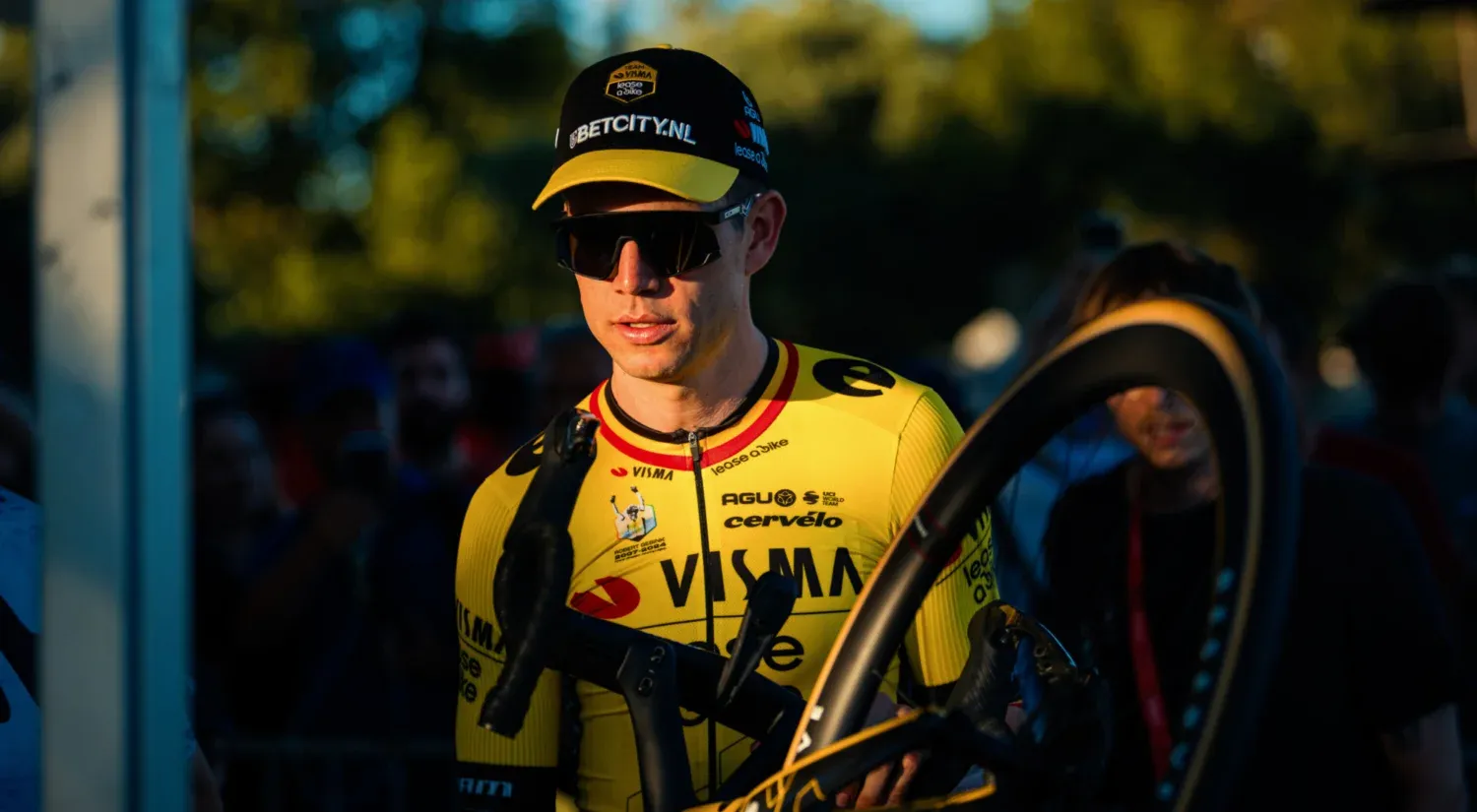 KIJK. Wout van Aert is terug in België en werkt hard aan zijn herstel