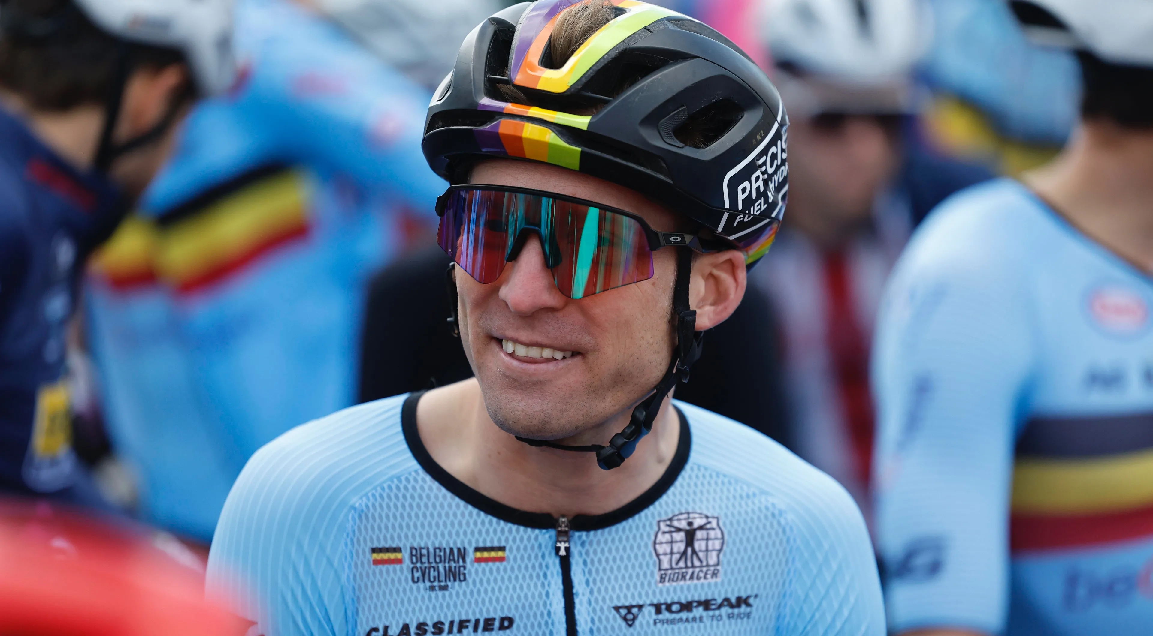 Jan Bakelants haalt finish op WK gravel niet en bezorgt Tom Boonen zo een financiële kater