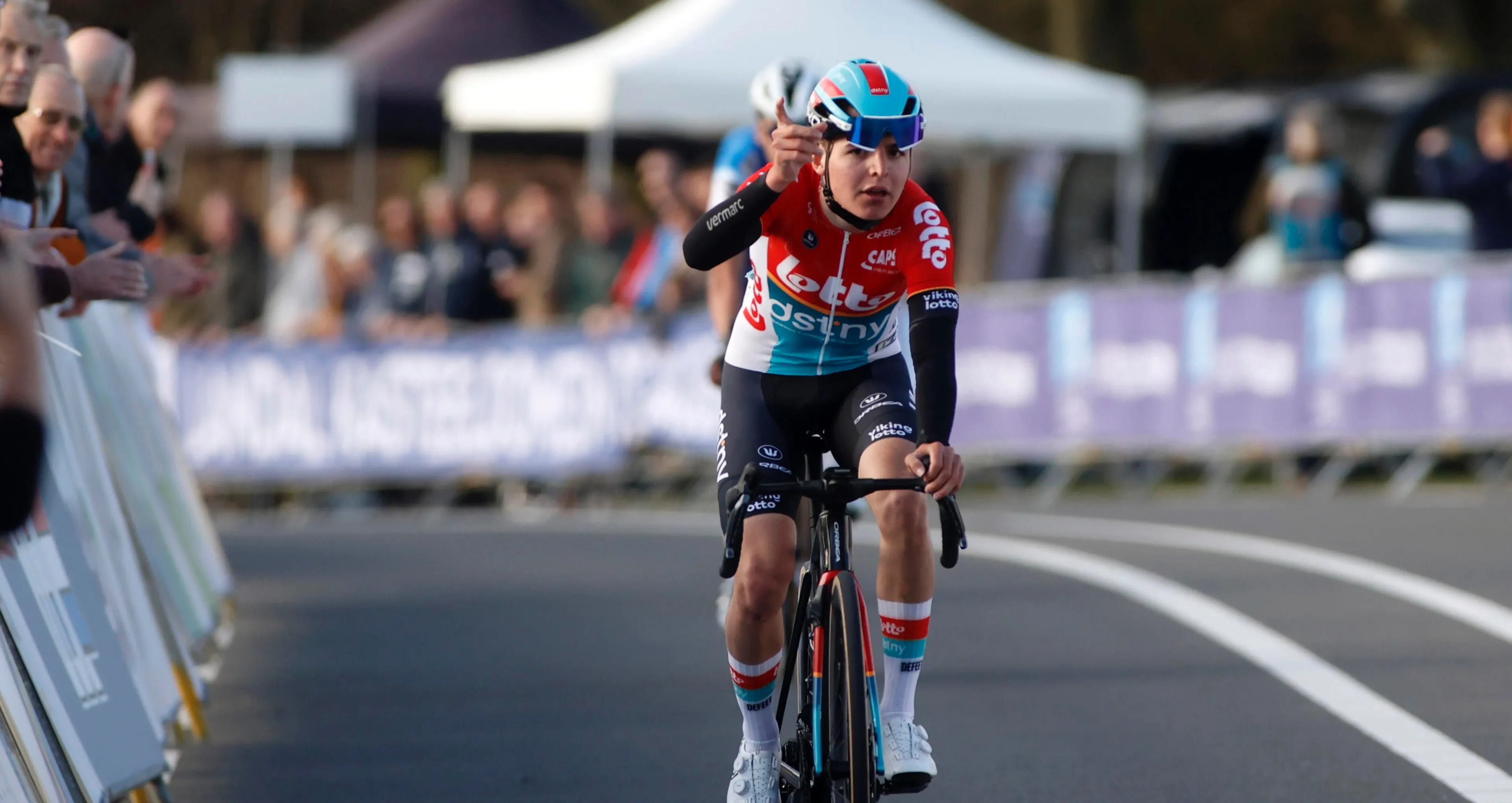 Supertatent Jarno Widar (18) blijft ondanks spanningen en malaise bij Lotto Dstny