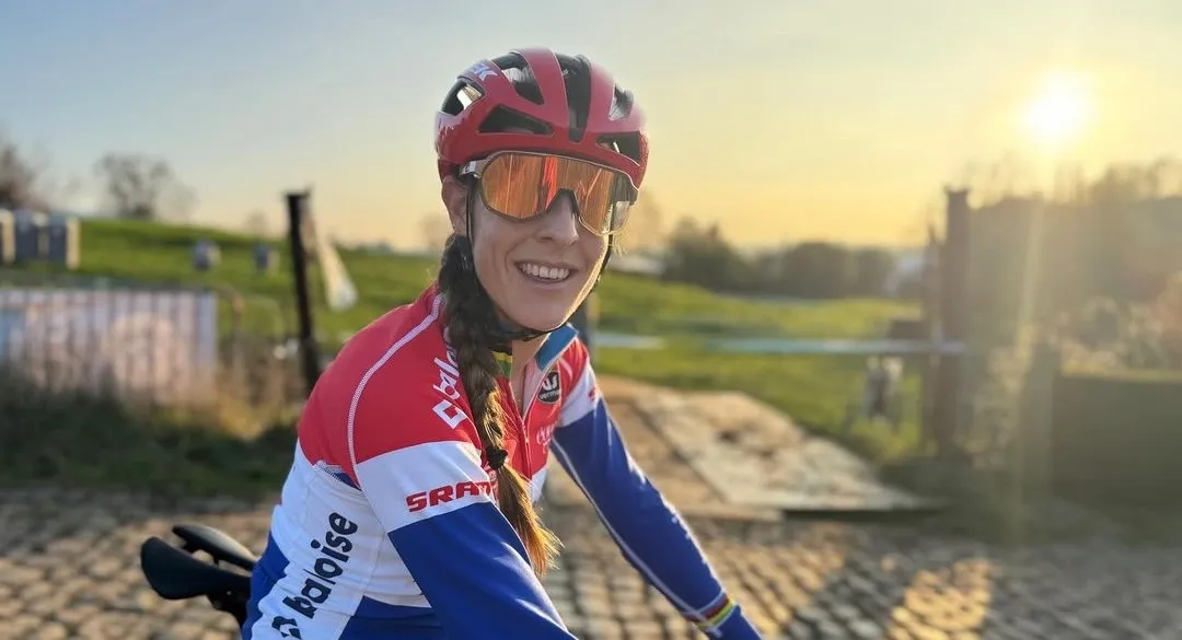Lucinda Brand sneert naar Sara Casasola, Italiaanse zet haar terug op haar plaats