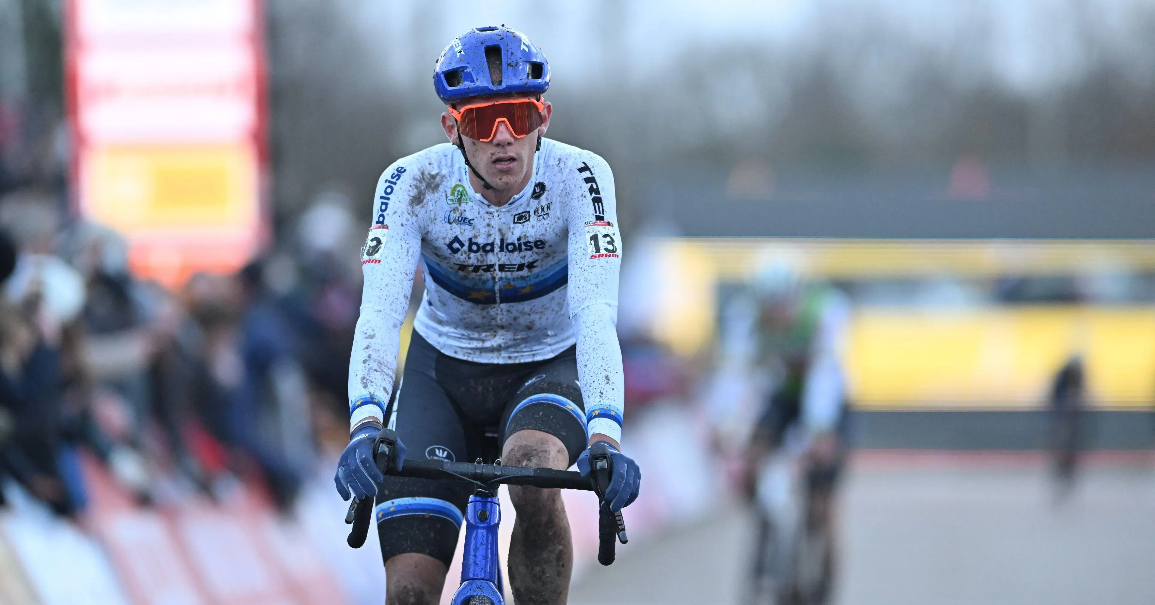 Thibau Nys deelt hilarische jeugdfoto met Mathieu van der Poel