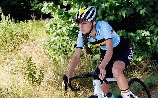 Jilke (18) opnieuw getroffen door kanker: 'Ziekte is niet meer weg te krijgen'