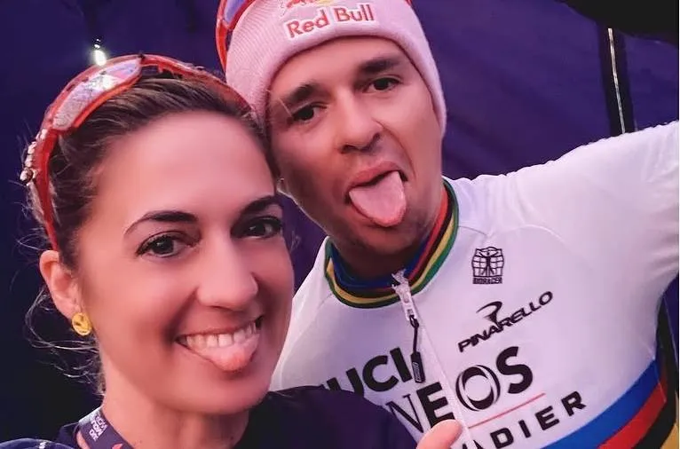 Belgische 'mama' van Tom Pidcock onthult waarom Britse alleskunner INEOS verliet