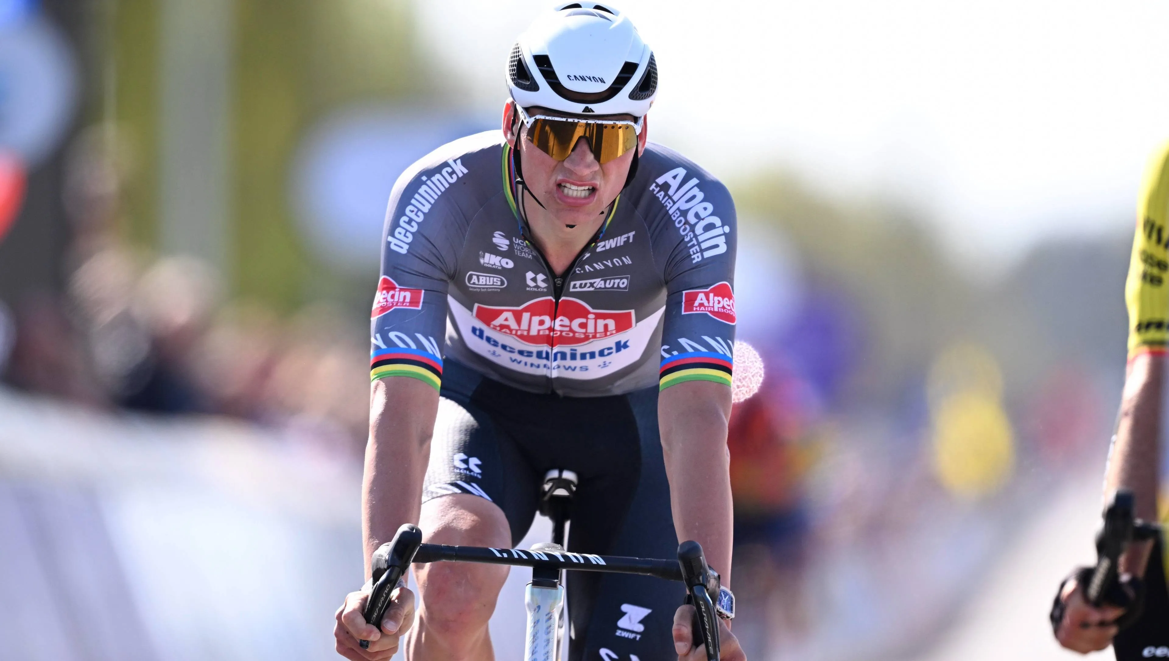 'Dat vind ik laag': Mathieu van der Poel bekritiseerd na Ronde van Vlaanderen