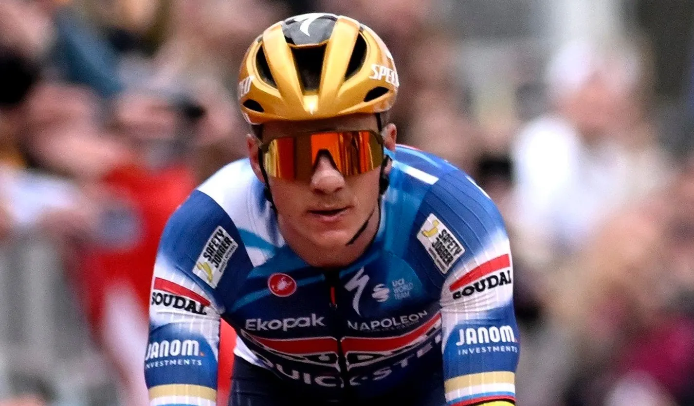 Remco Evenepoel zegt plots dat wanprestatie in LBL de schuld van zijn ploegmakkers is