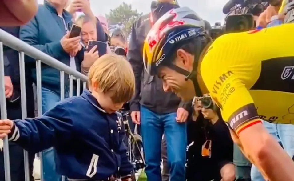 VIDEO. Georges van Aert is het beu dat papa nooit een koers wint