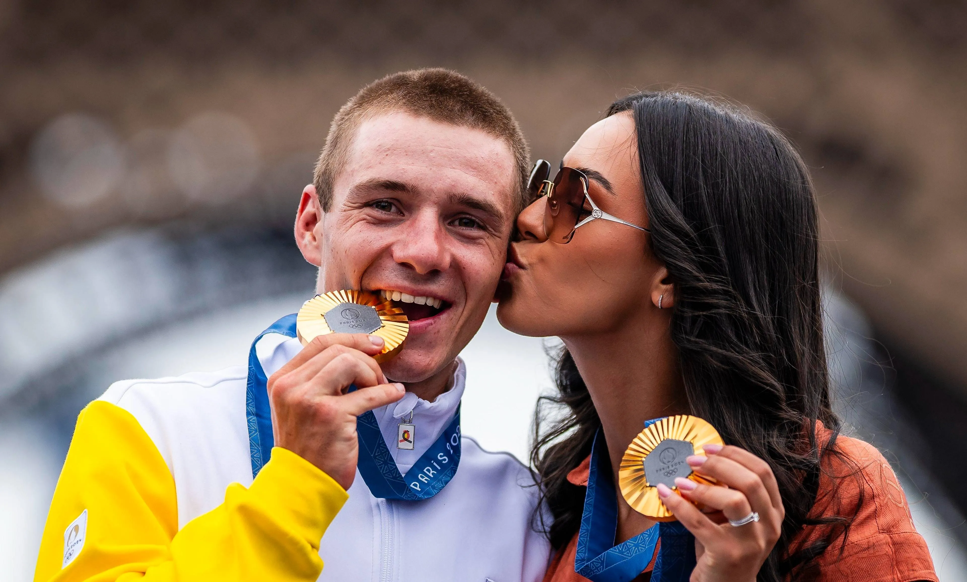 Remco Evenepoel & Oumi Rayane worden vierkant uitgelachen in Wielerclub Wattage