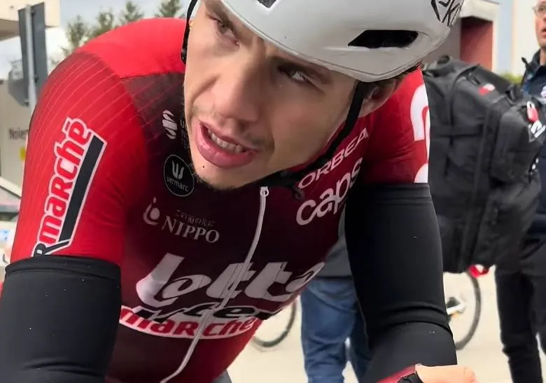 Schermopname_12-3-2026_105842_www.youtube.com