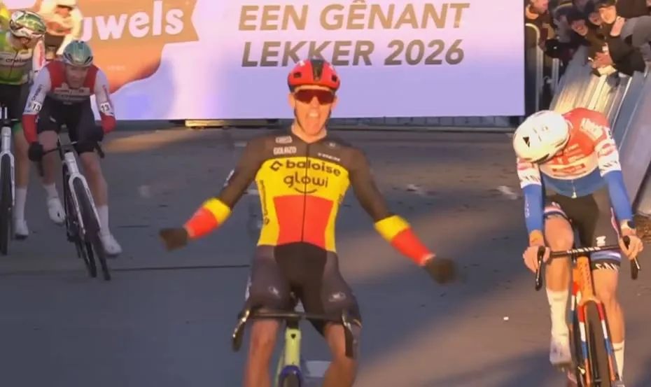 Schermopname_13-3-2026_212314_www.youtube.com