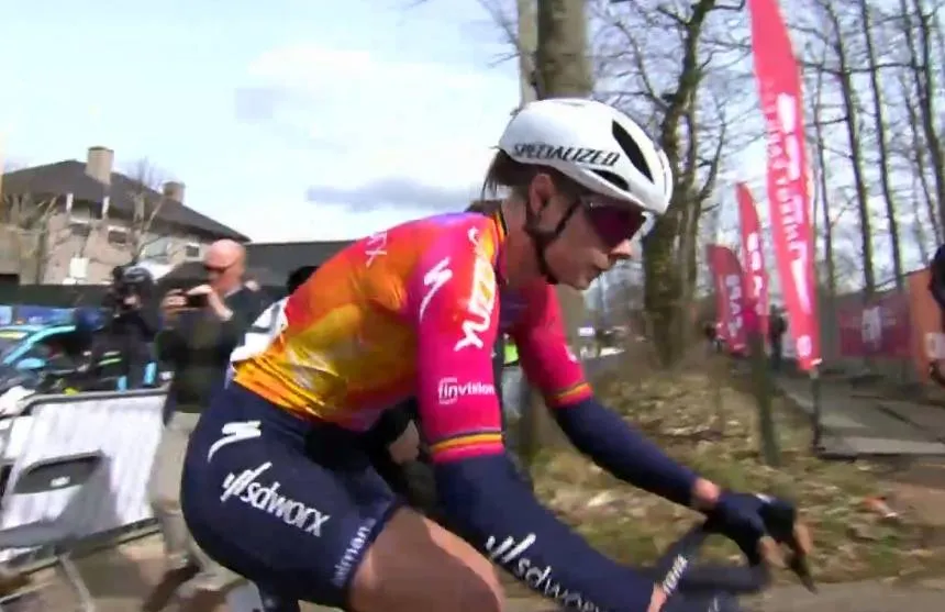 Schermopname_18-3-2026_152938_www.youtube.com