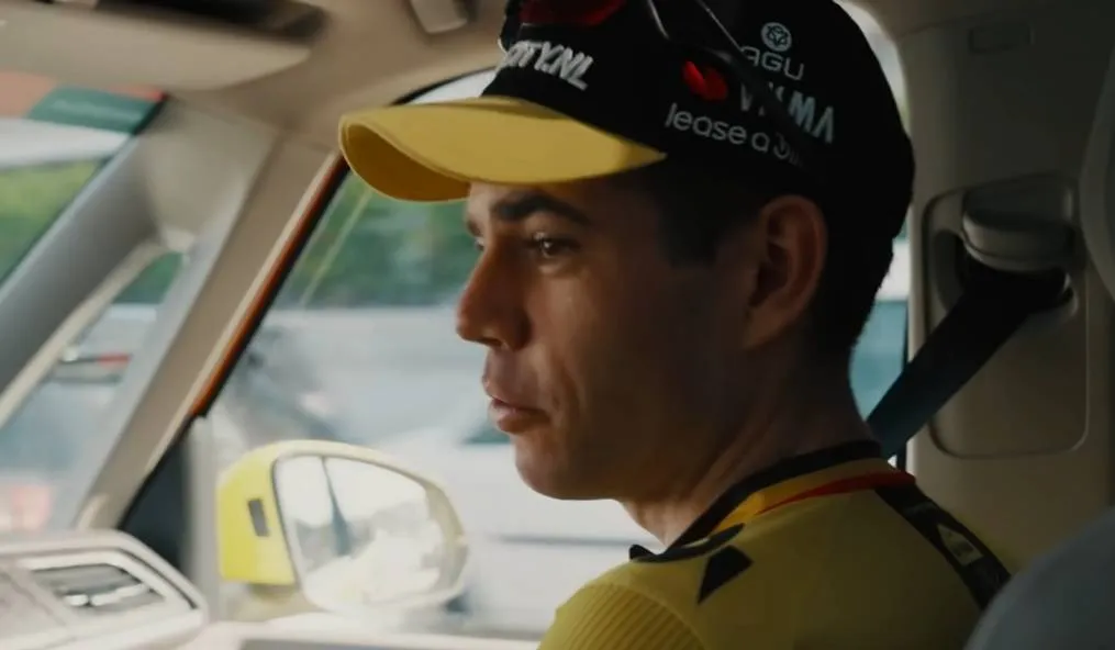 Wout van Aert weigert lucratieve verhuis: "Er zijn andere dingen die primeren"