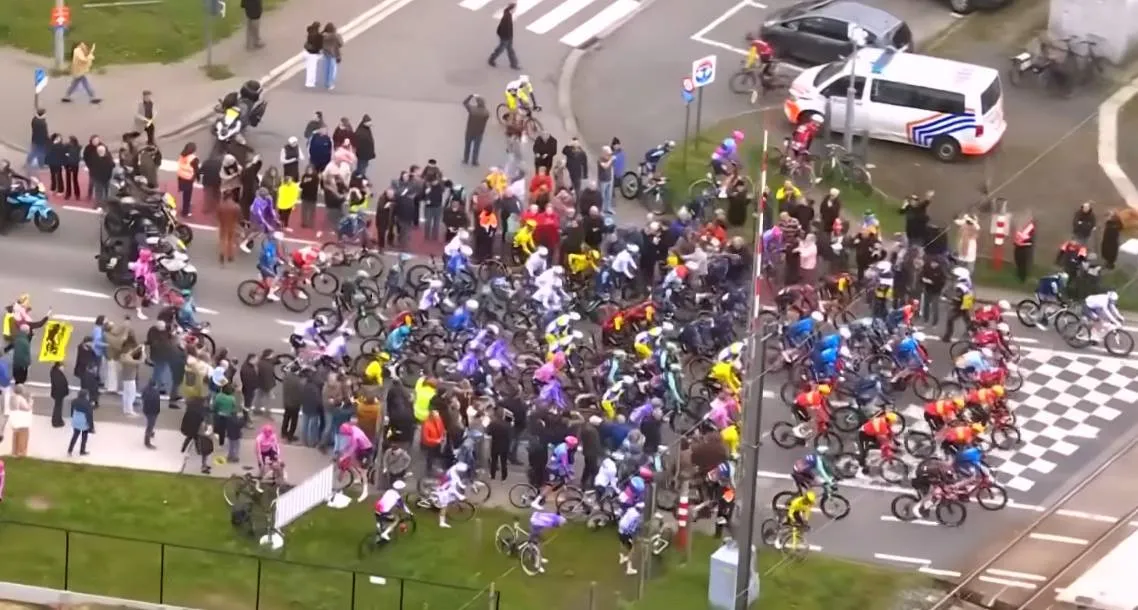 Schermopname_6-4-2026_132843_www.youtube.com