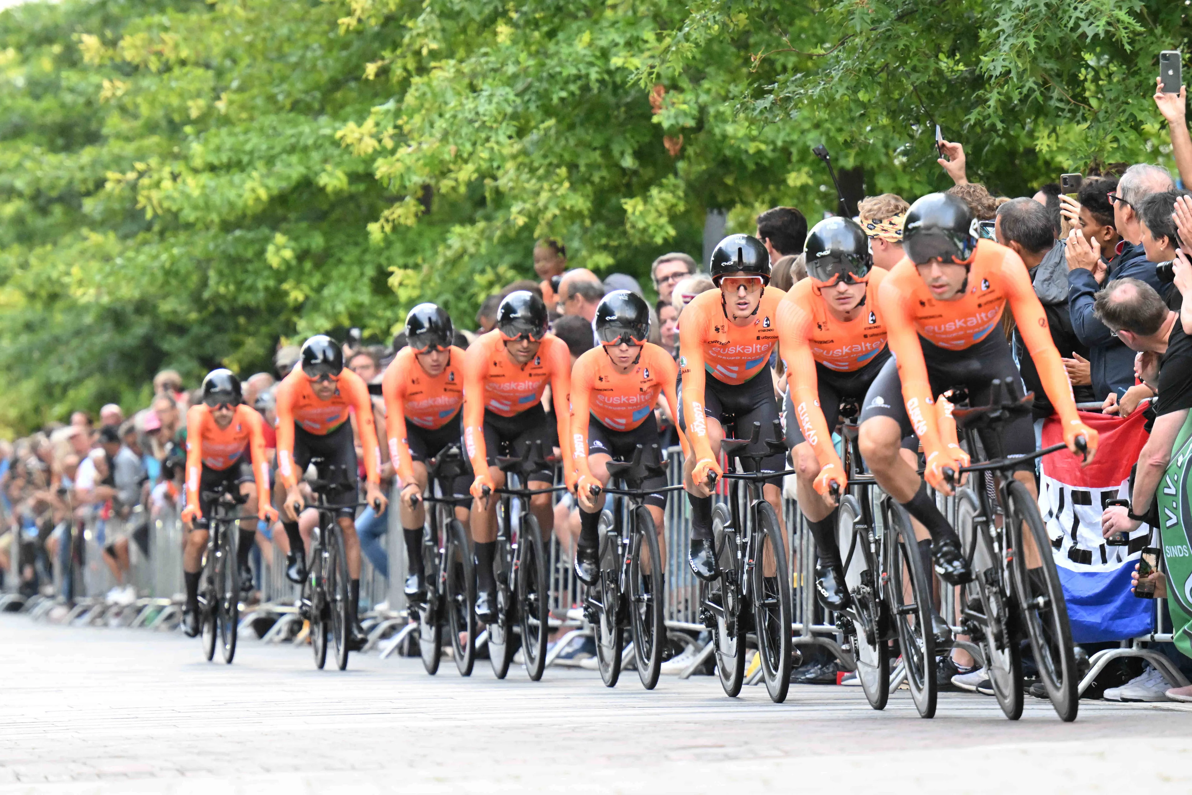Euskaltel Euskadi voltooit haar 21 renners voor 2024 met het contracteren van James Fouché