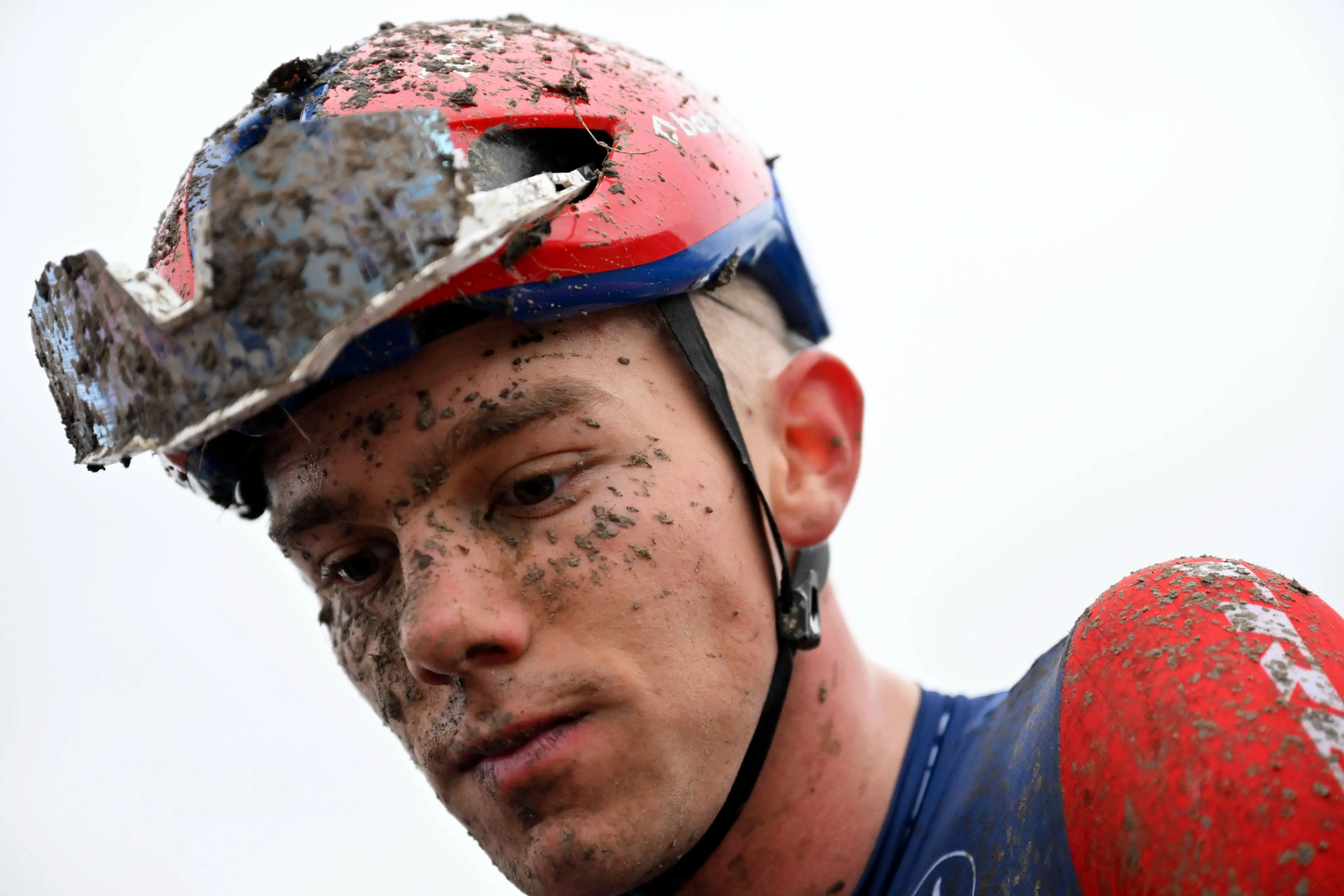 Thibau Nys wilt zichzelf nog niet meten met Mathieu van der Poel en Wout van Aert: "Het is bijna onmogelijk om je met hen te vergelijken omdat ze allebei zo uitzonderlijk goed zijn"