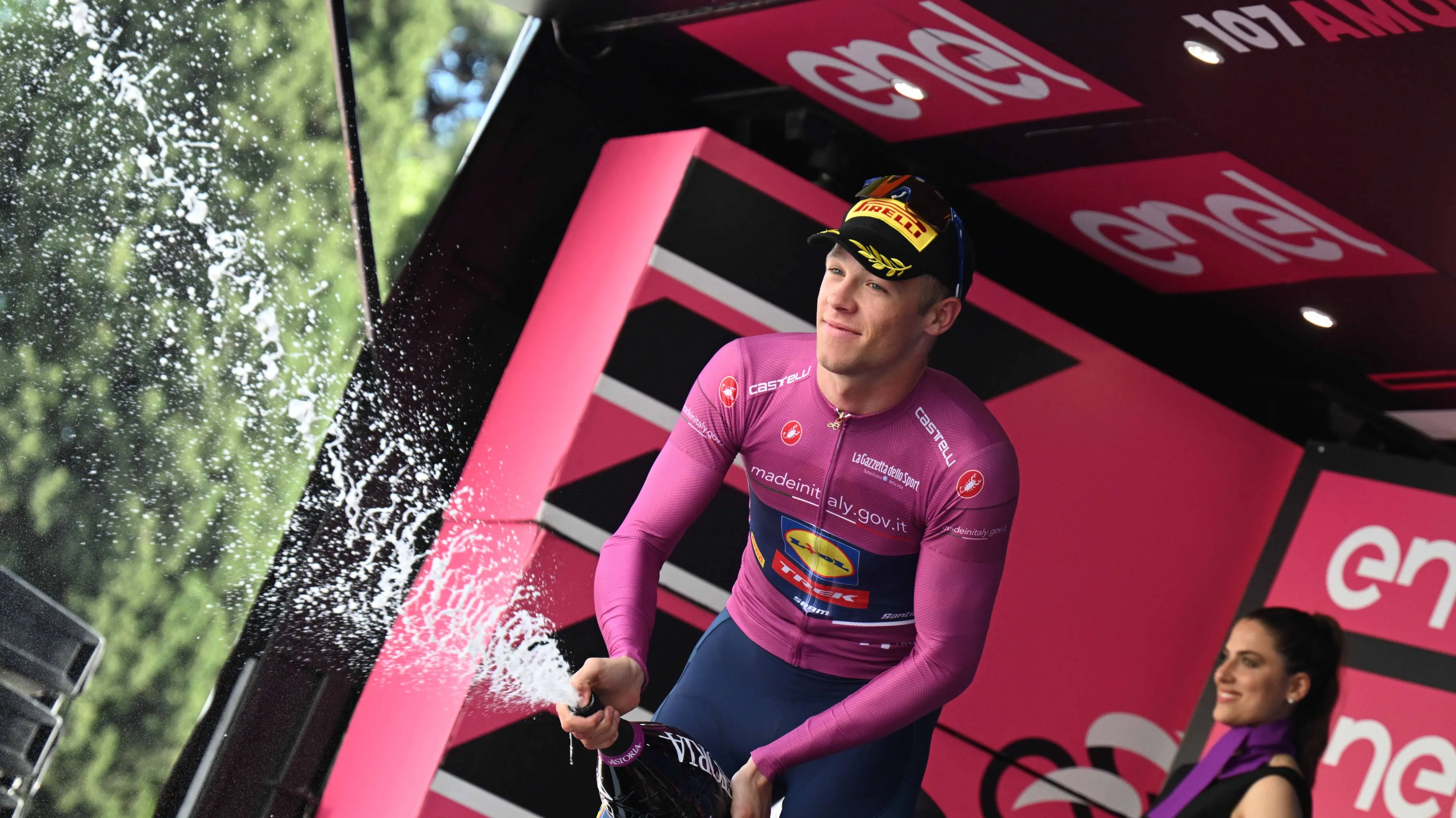 "Hij is nog steeds tweede geworden!" - Lidl-Trek teamgenoten weggeblazen door Jonathan Milan's immense herstel in etappe 21 van Giro d'Italia in Rome