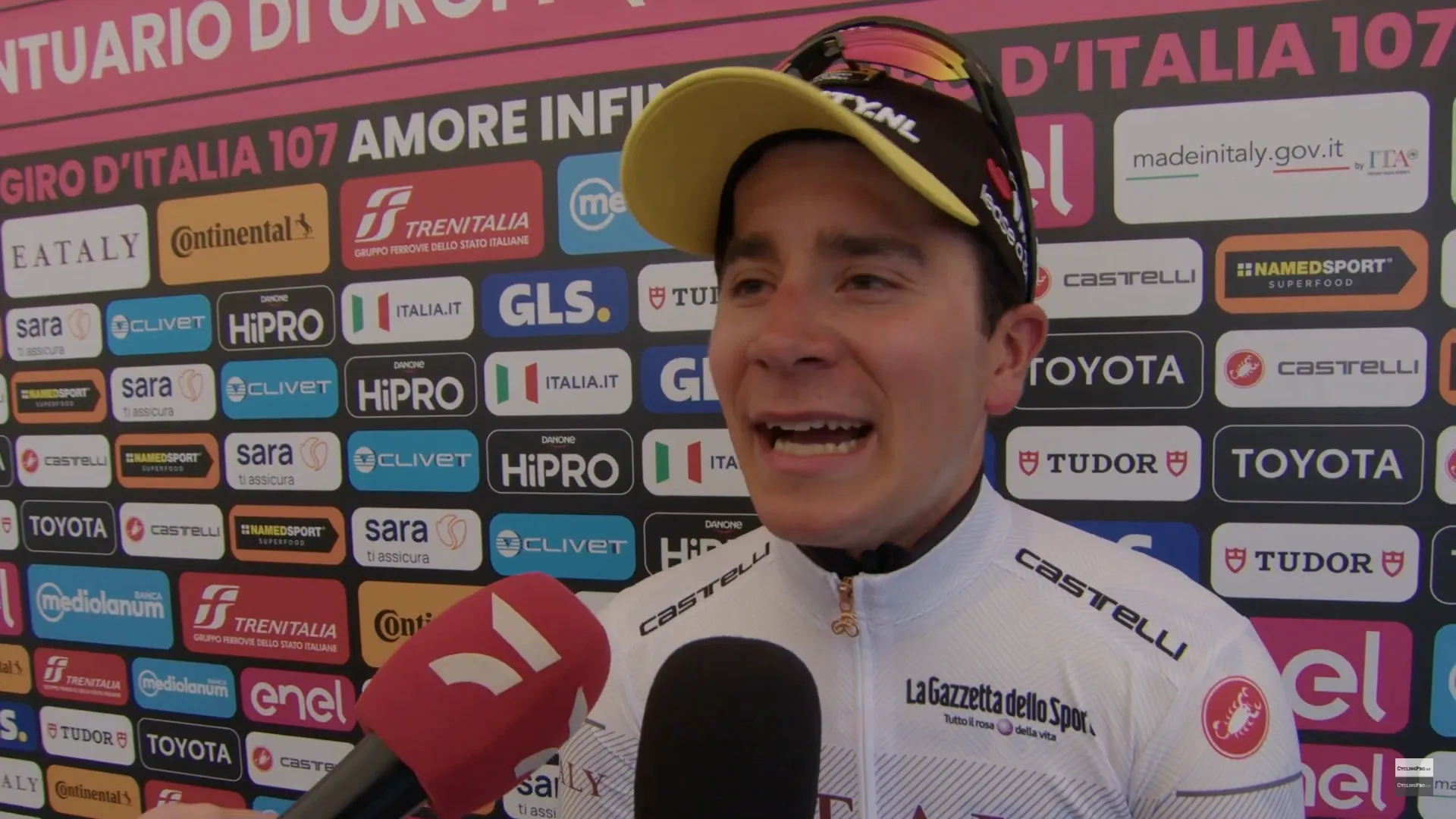 "Eerste trui in een ronde is altijd iets speciaals!" - Cian Uijtdebroeks beste jongere na zware rit in Giro d'Italia 2024