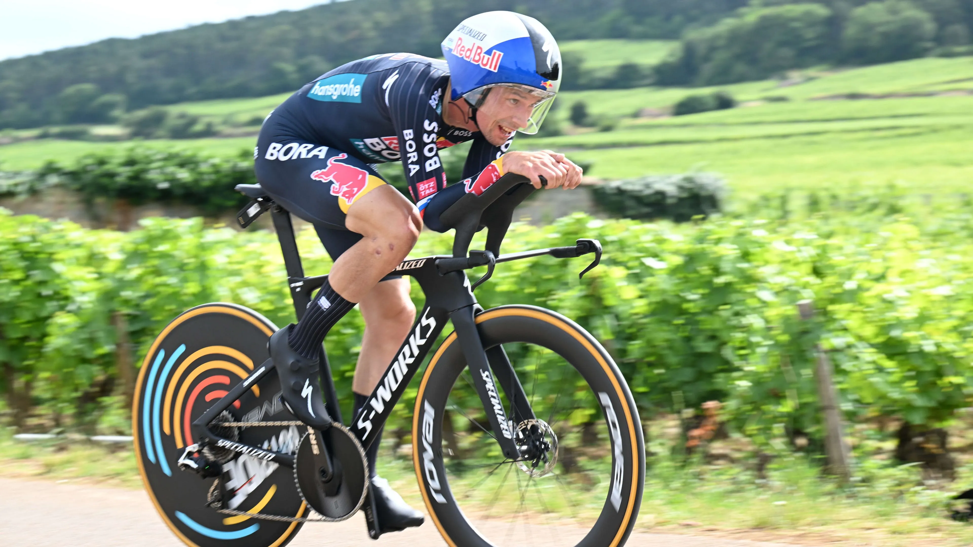 "Ik blijf optimistisch. Ik kijk vooruit" - Primoz Roglic wint tijd op Vingegaard maar verliest ten opzichte van Evenepoel en Pogacar in tijdrit Tour de France