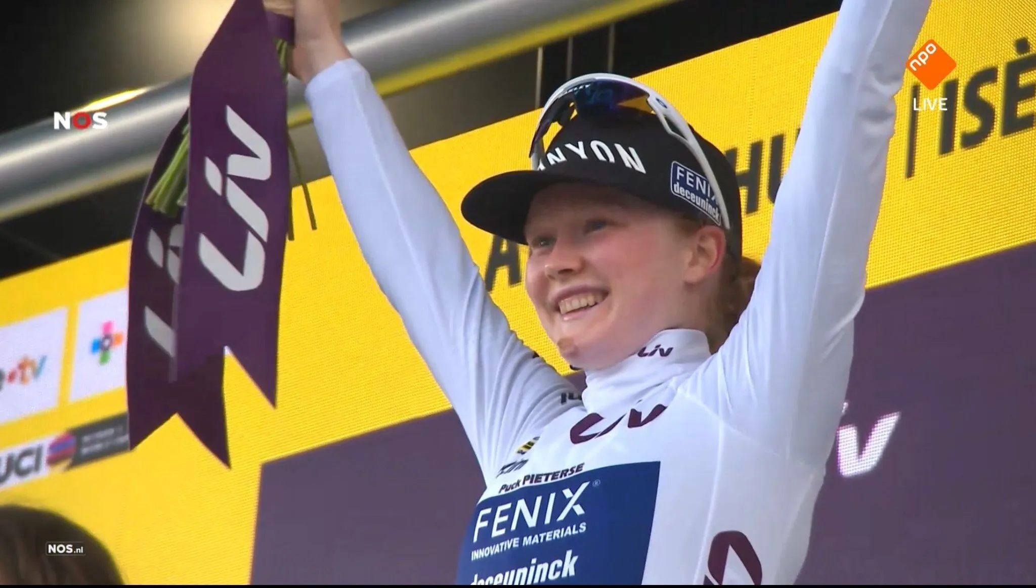 "Ik ben trots op hoe ik gekoerst heb" - Puck Pieterse wint witte trui bij debuut in Tour de France Femmes