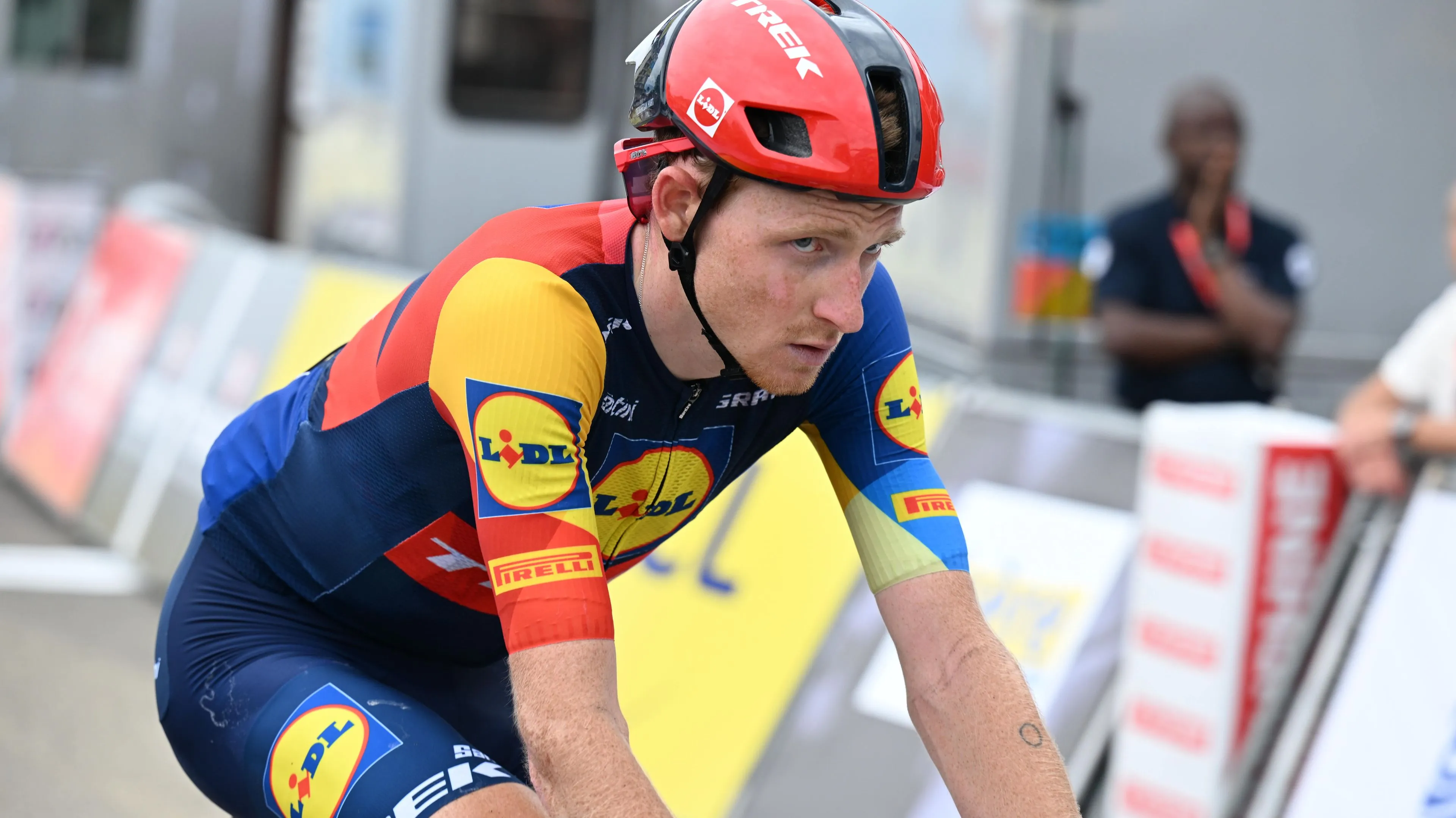 Medische rapport en uitvallers Volta a Catalunya 2025 | Update etappe 2: Tao Geoghegan Hart en Simon Clarke gaan niet meer van start