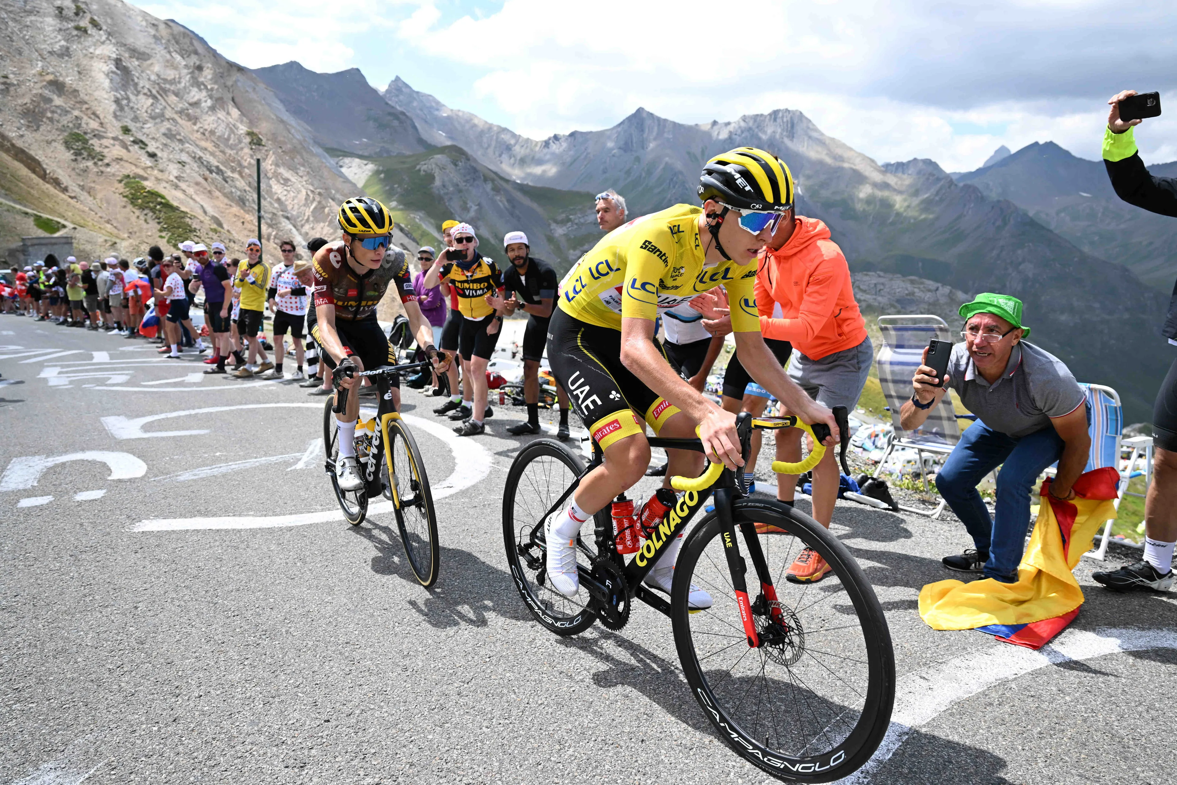 Tadej Pogacar over de dag waarop hij de Tour de France van 2022 verloor: "Ik moest reageren op acht of negen aanvallen. Dat is gewoon te veel"
