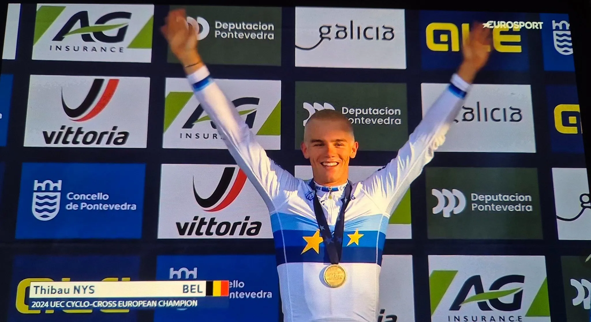 VIDEO: Hoogtepunten van het spannende EK Cyclocross 2024: Thibau Nys & Fem van Empel veroveren titels