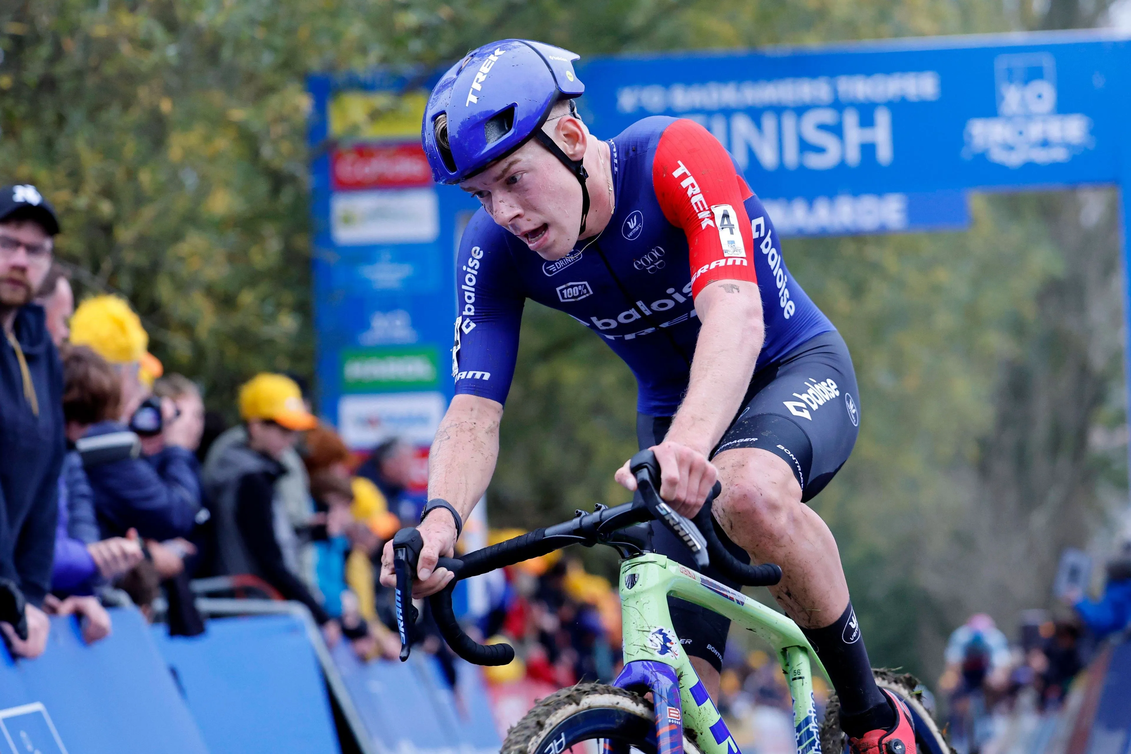"Tibor was net een procentje beter" - Pim Ronhaar neemt voor tweede jaar op rij genoegen met zilveren medaille op NK Cyclocross