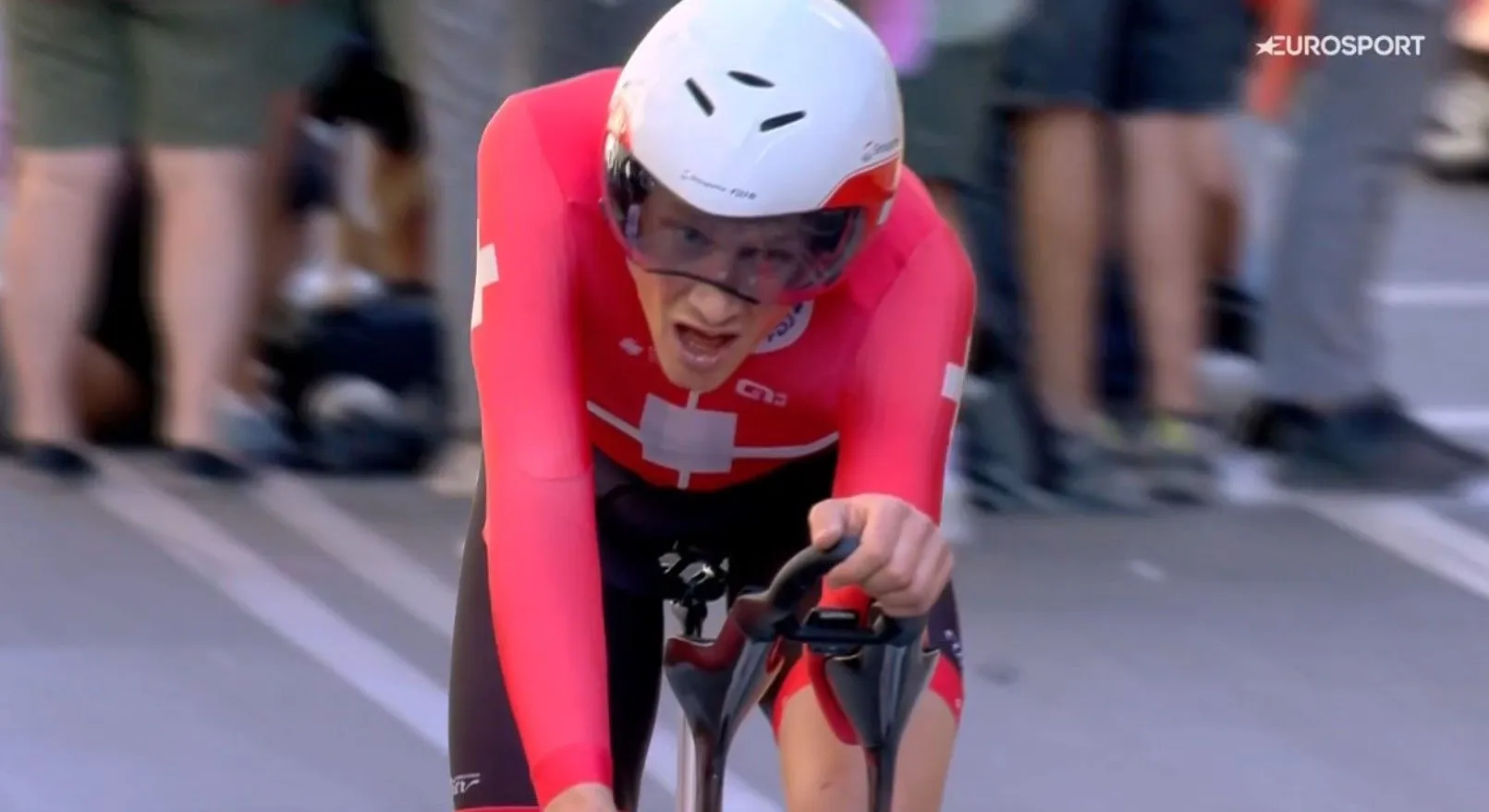 "Wat is 500 euro als je er doden mee kunt voorkomen?" - Stefan Kung biedt een interessante oplossing voor de veiligheidsproblemen in de wielersport