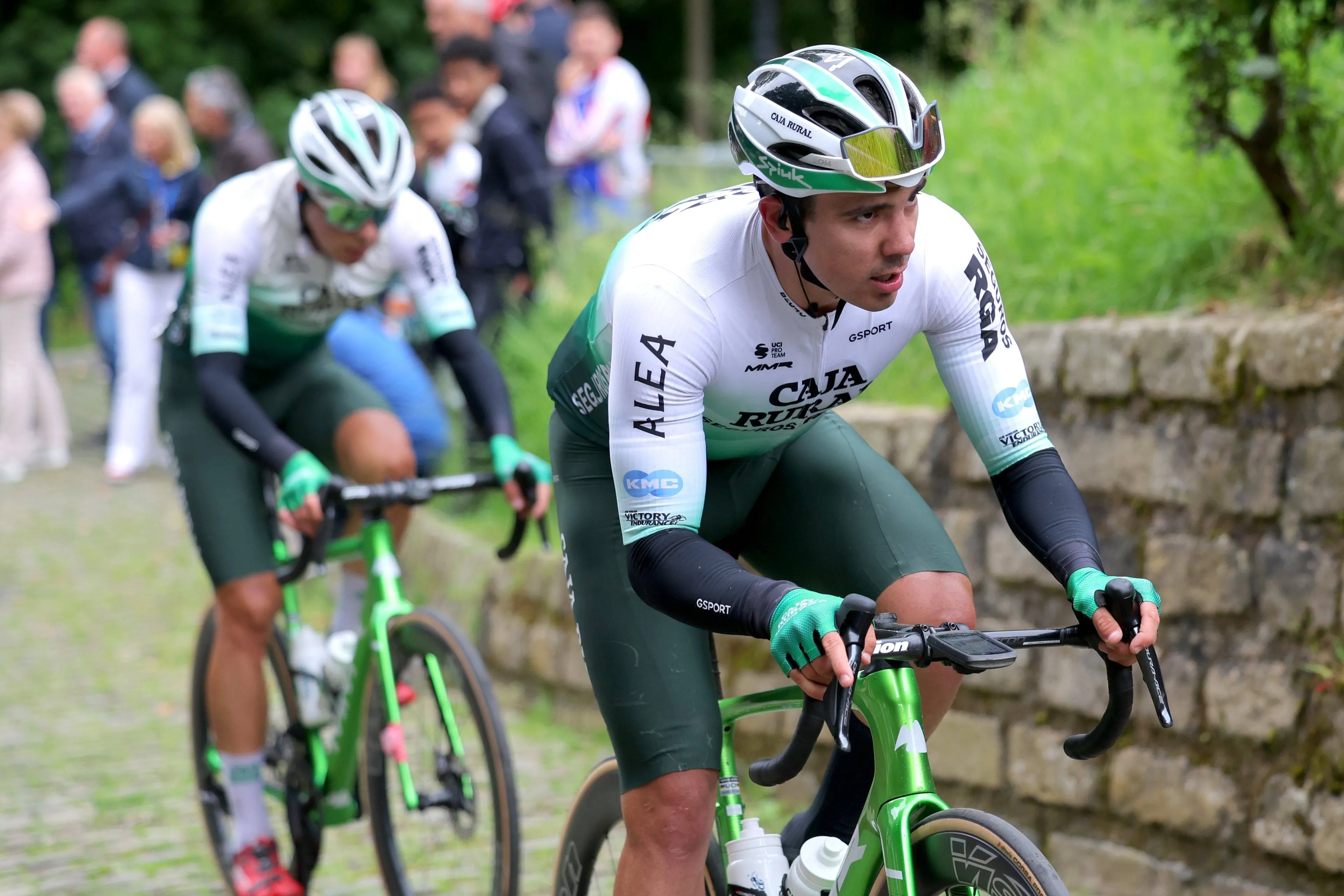 Suspens bij Trofeo Palma! Iuri Leitao is alle sprinters te snel af met ultiem late aanval