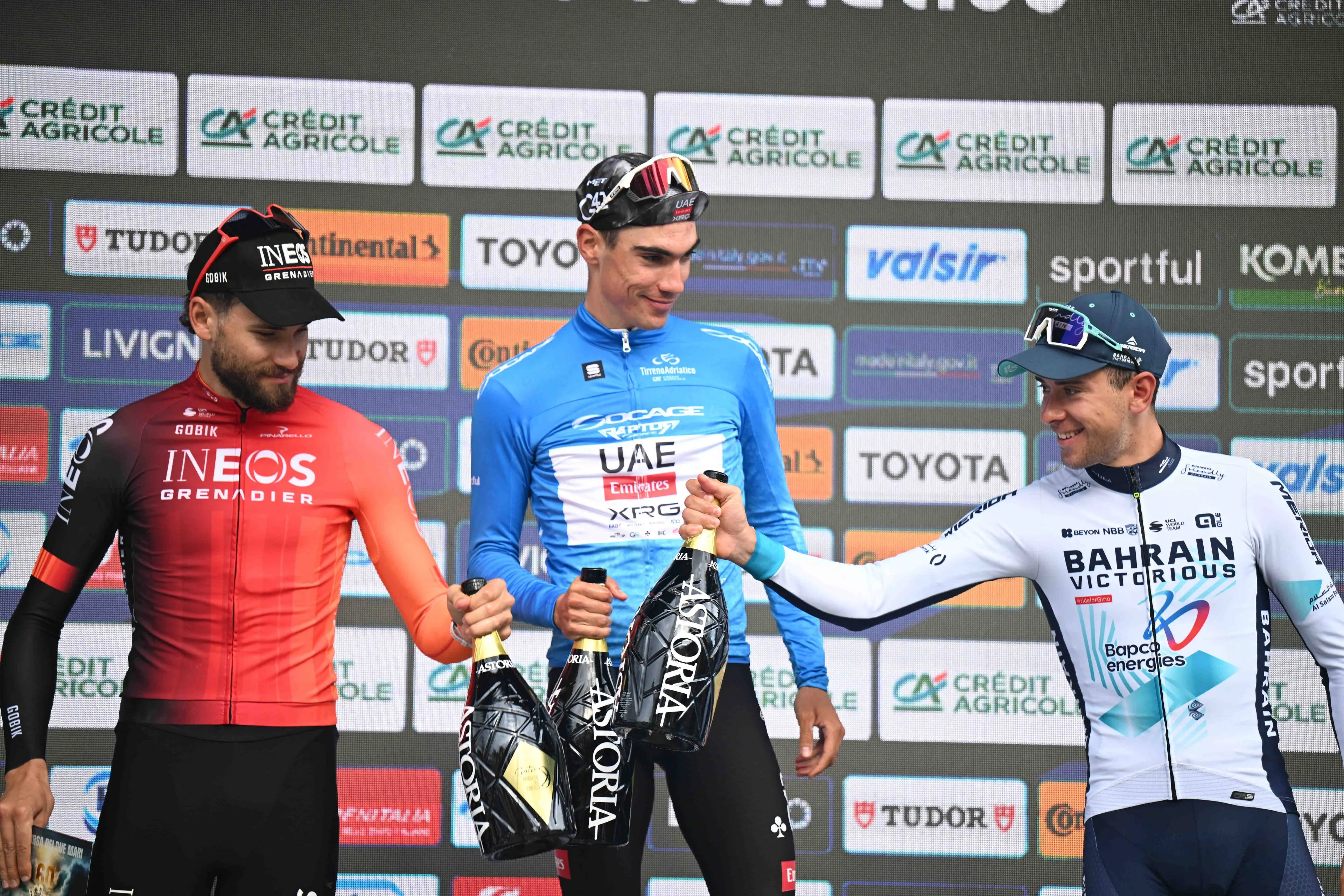 "We willen weer de nummer één van de wereld worden" - Filippo Ganna zet INEOS' indrukwekkende start in 2025 voort met tweede plaats in Tirreno-Adriatico