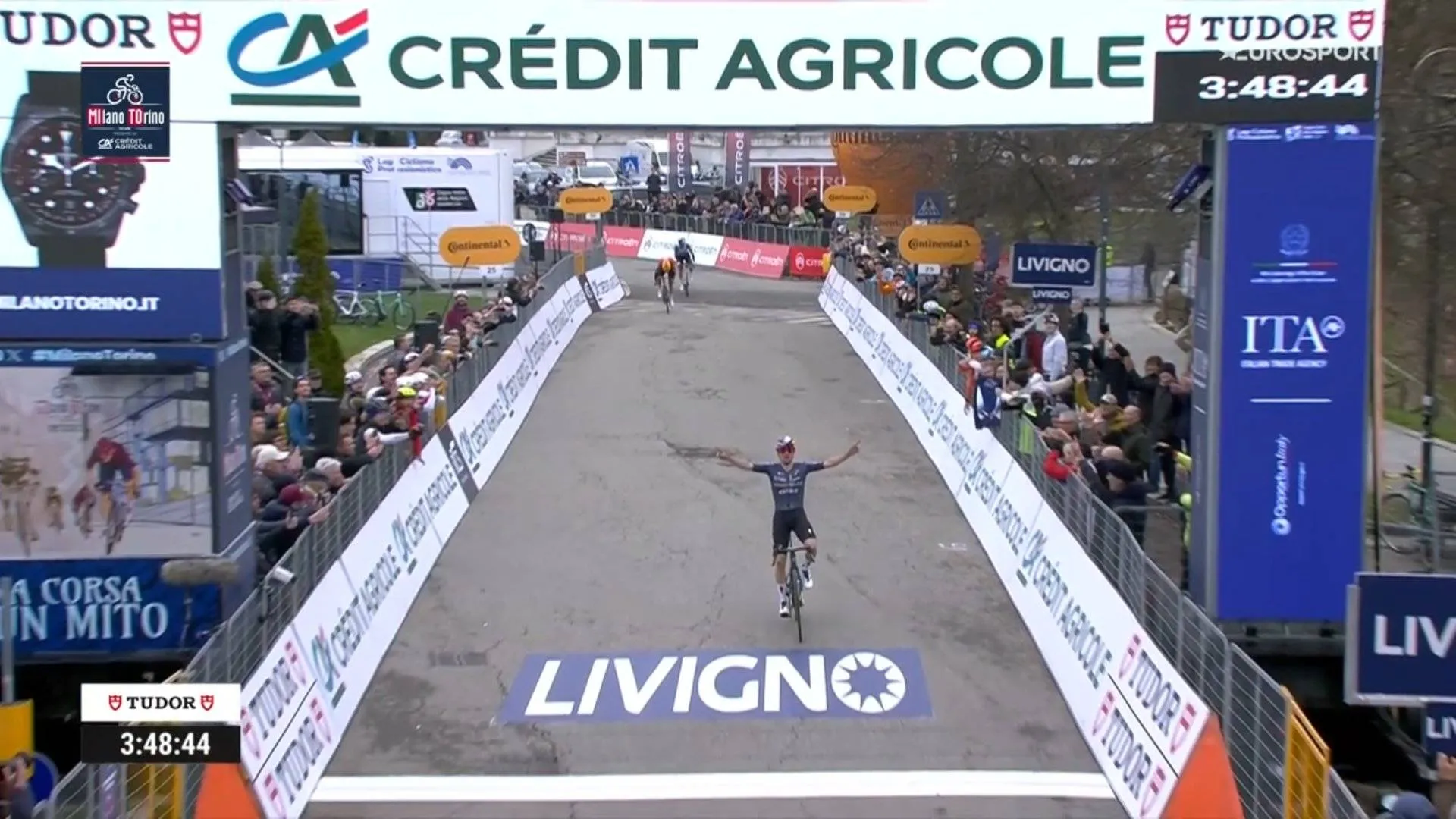 Tom Pidcock wins Milano-Torino 2026