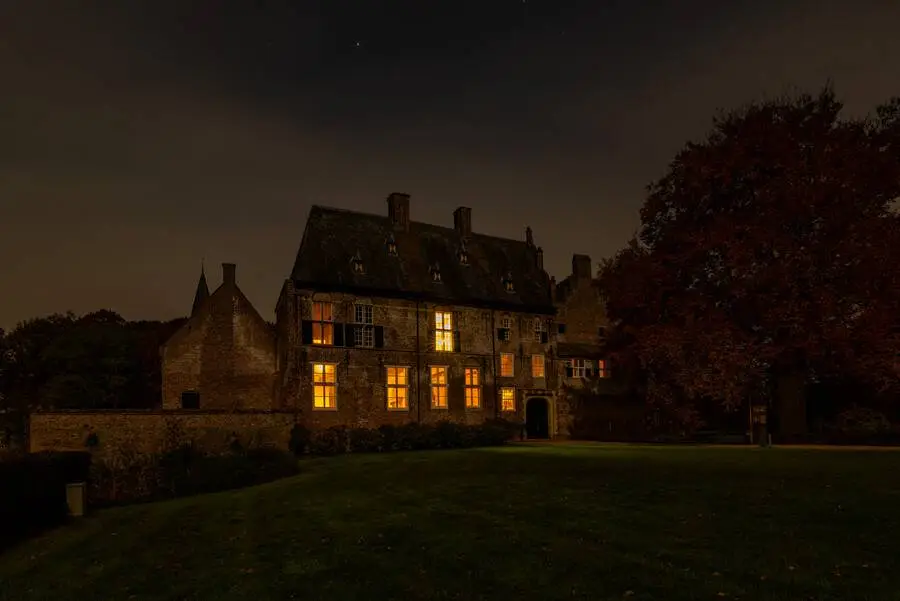 normaal-Hernen-Kasteel-kasteel-bij-nacht-Ton-Rothengatter-TRot--MF27323