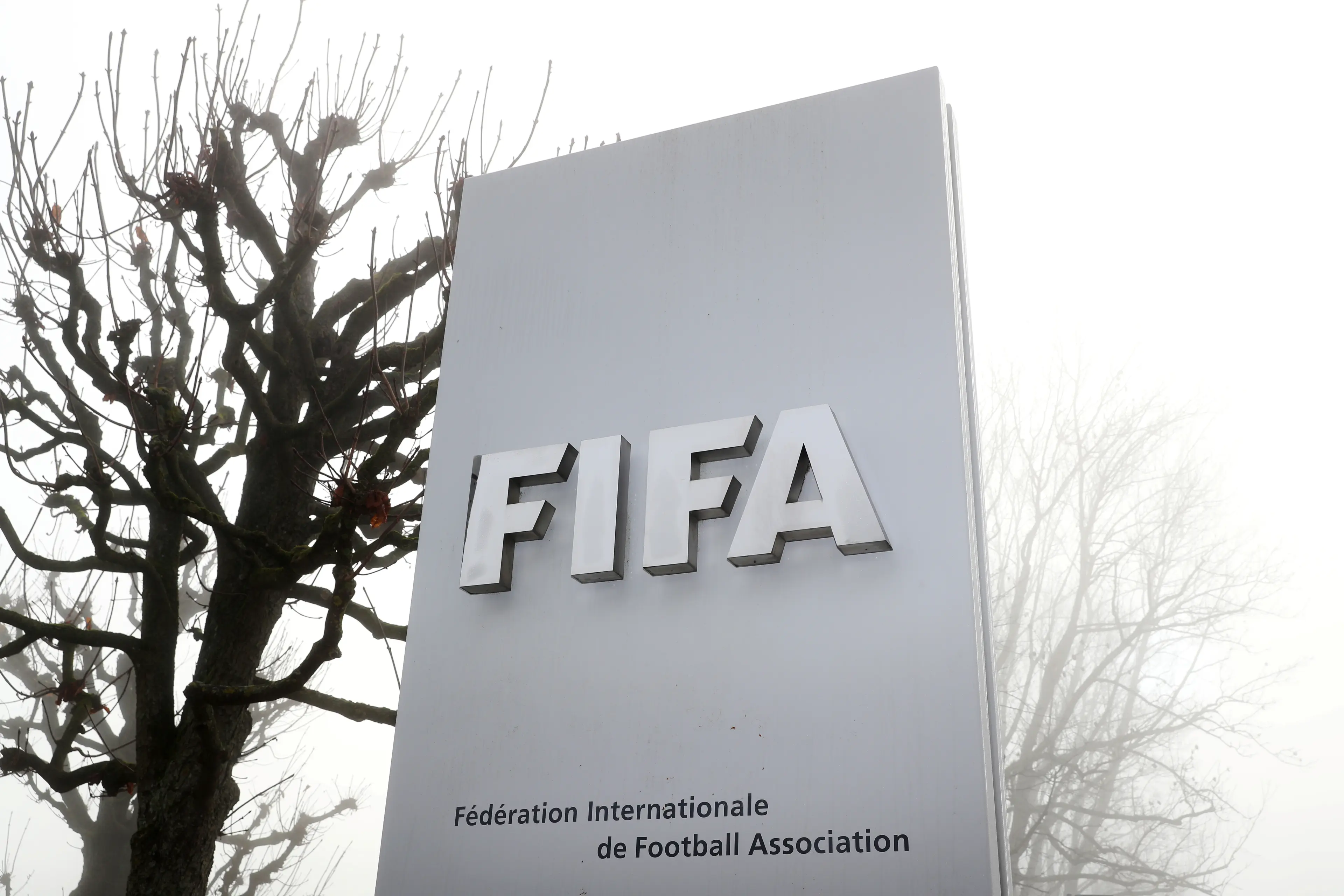 FIFA kondigt wijzigingen aan: zelfopgeleide spelers onder de achttien mogen voor vijf jaar tekenen