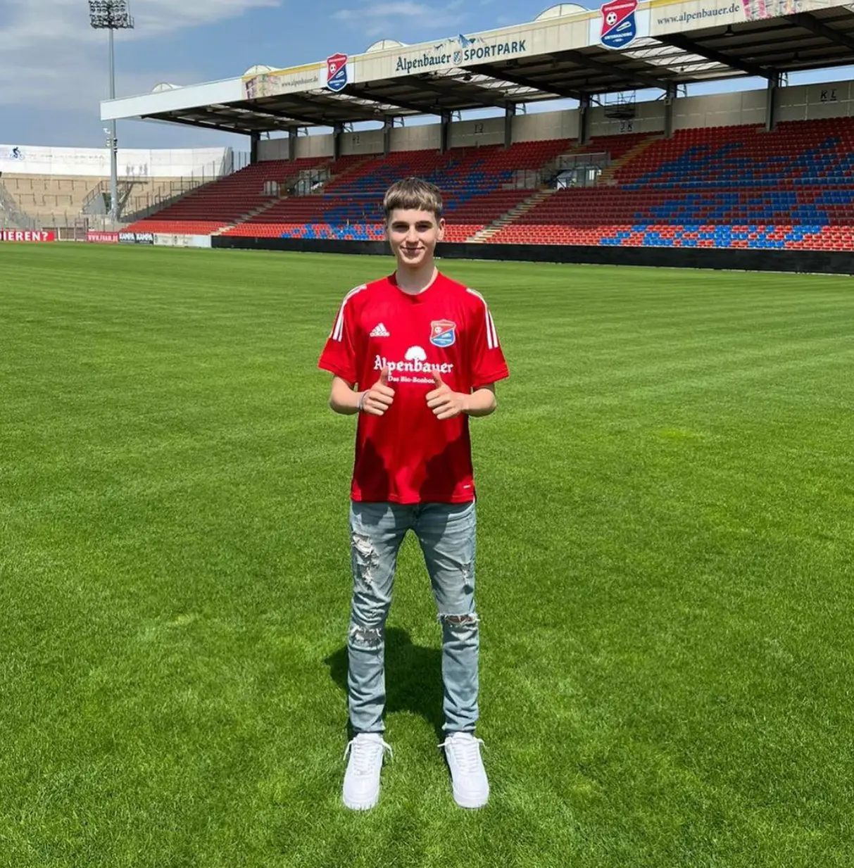 De bijzondere carrière van vertrekkend Ajax-talent Koster (16): ‘Heb het gevoel dat ik mij in Duitsland beter kan ontwikkelen’