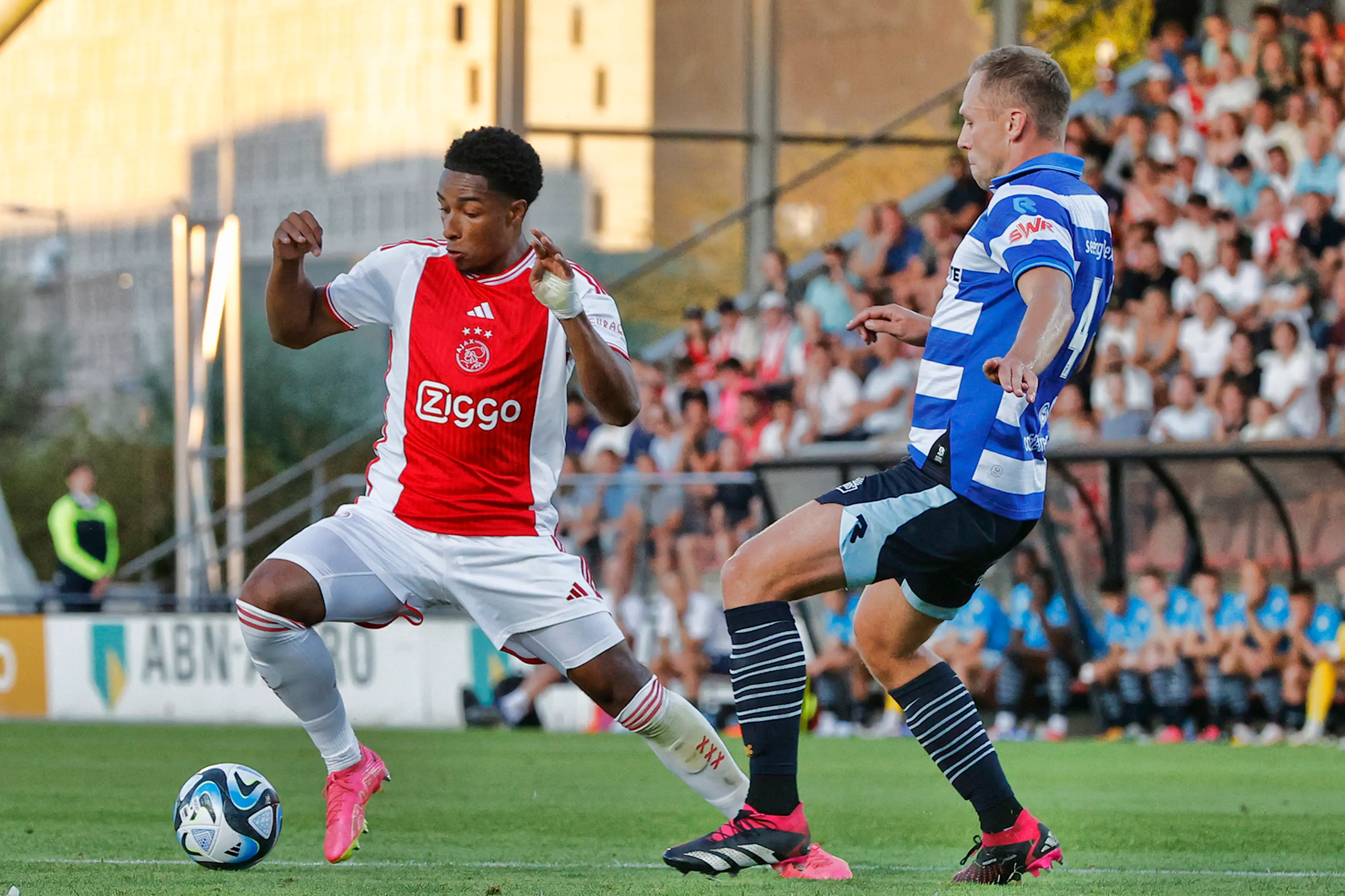 Jong Ajax creëert te weinig op De Toekomst en verliest ook tweede duel van het seizoen