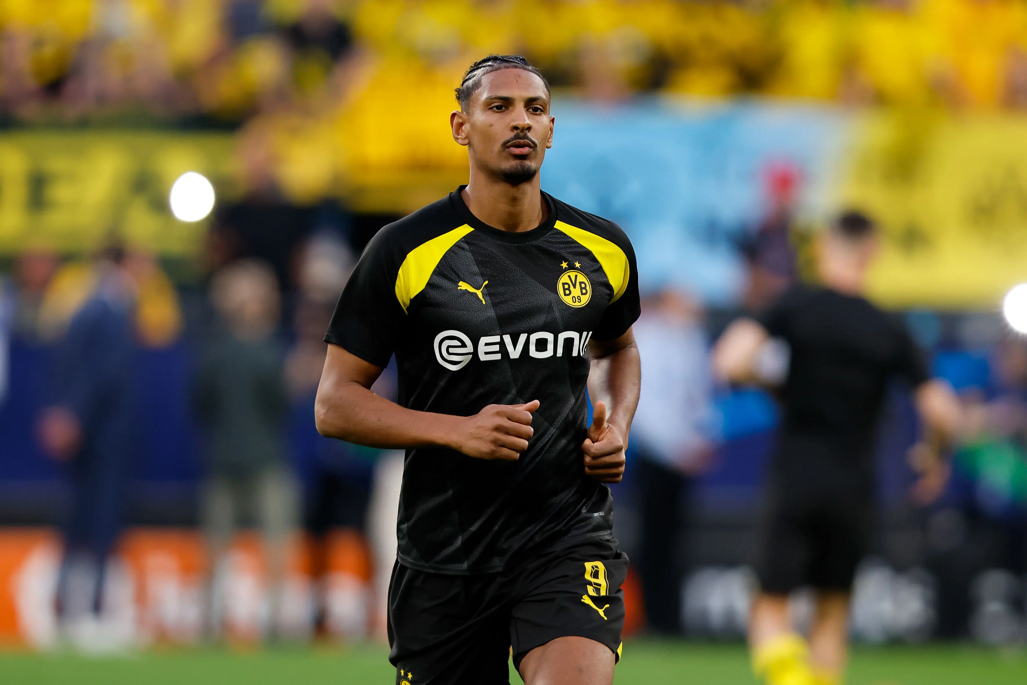 Haller verlaat Borussia Dortmund tijdelijk: 'Dat gunnen we hem van harte'