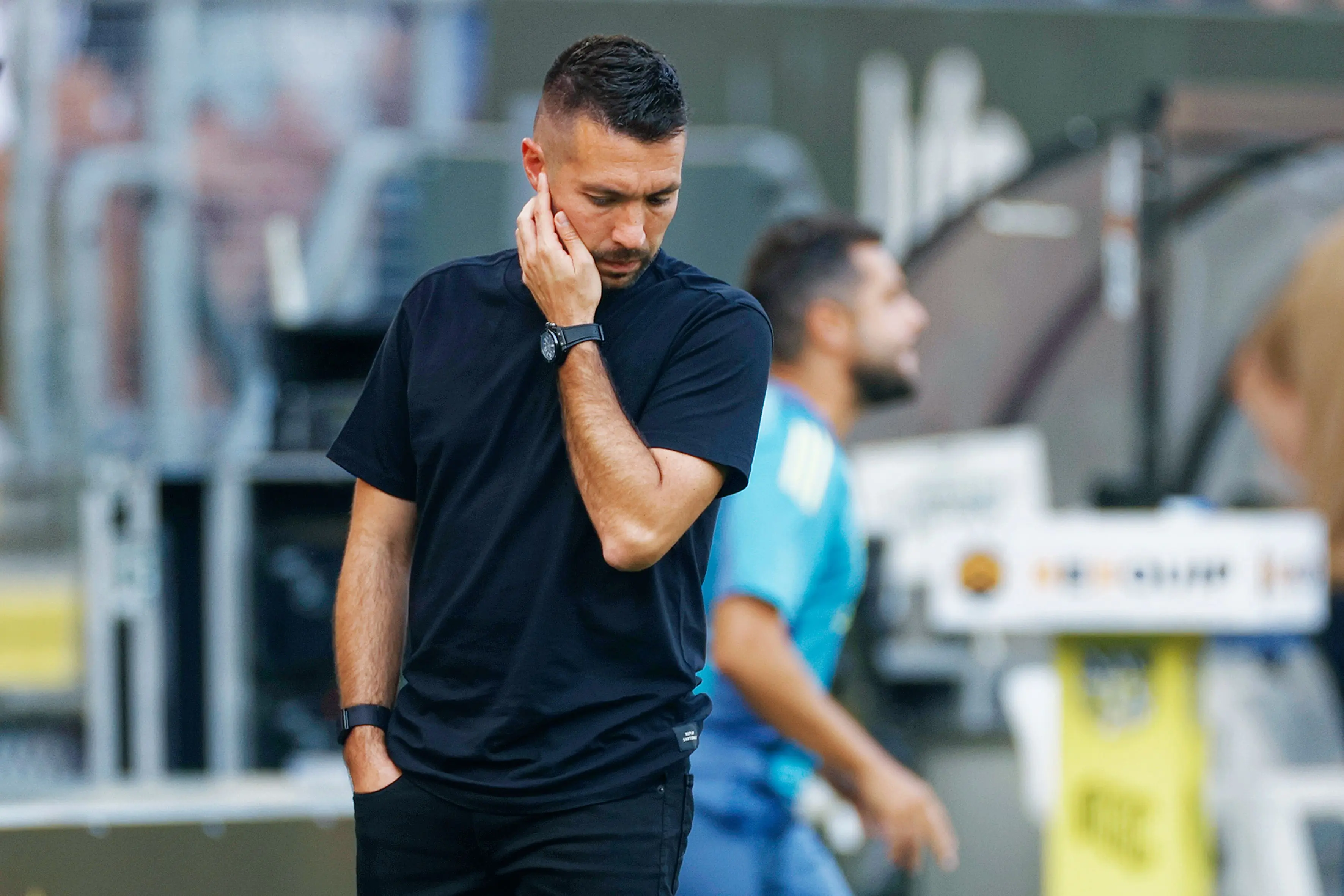 NB: 'Op deze manier worden er geen vastigheden gecreëerd in het elftal'