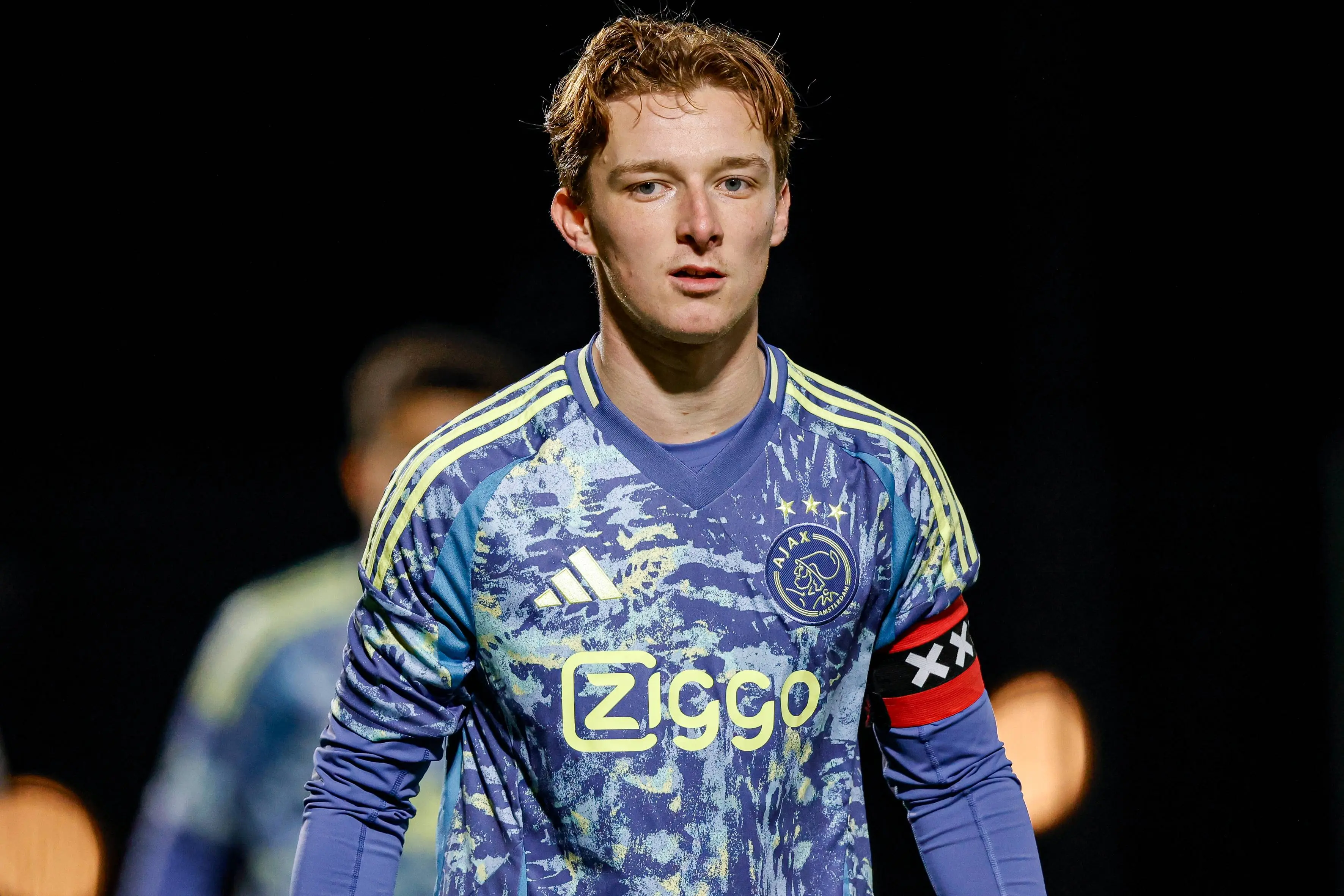 'Ajax neemt afscheid van Jong Ajax-vijftal en wil meerdere talenten langer binden'