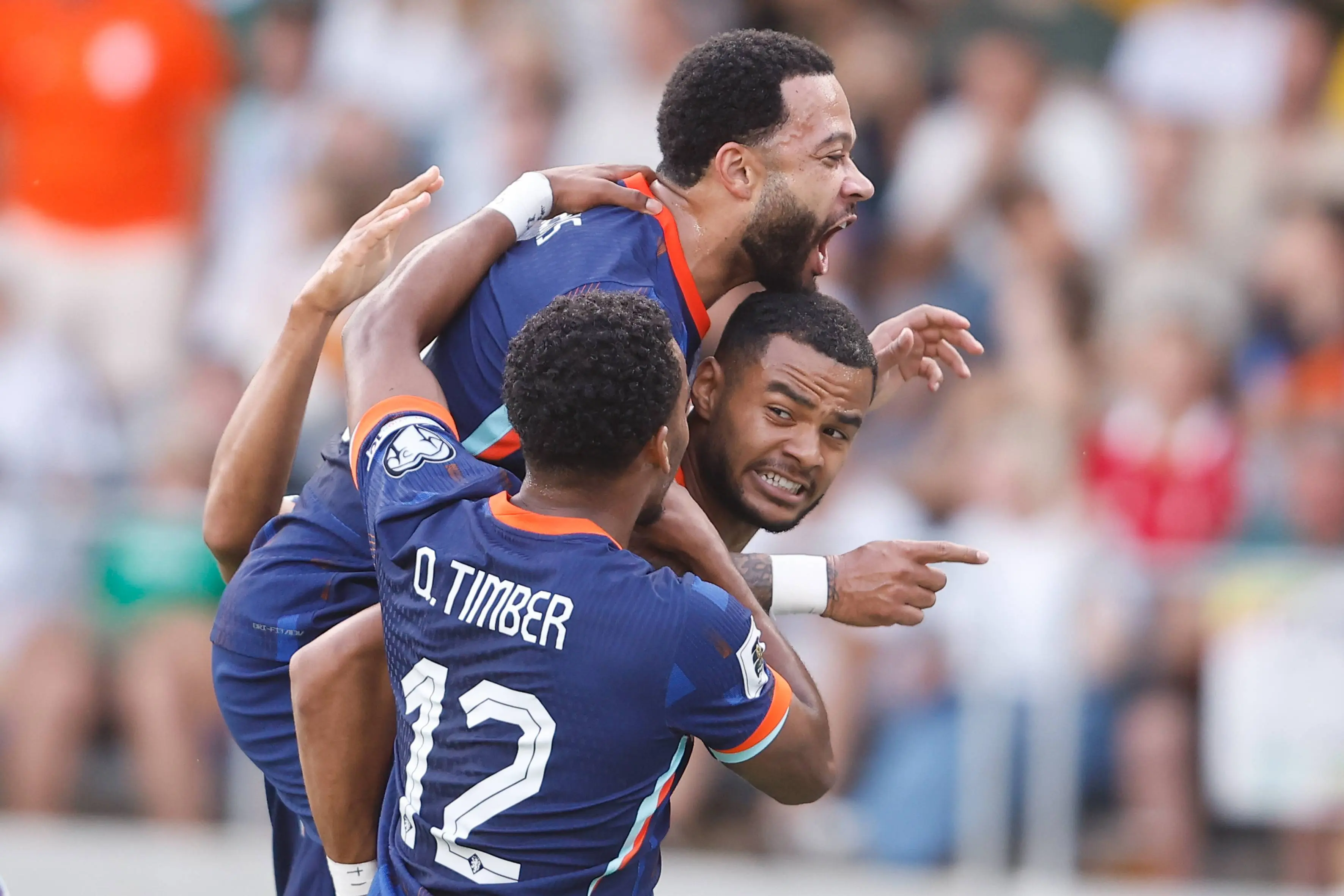 Oranje ontsnapt ternauwernood in Litouwen op recordavond Memphis
