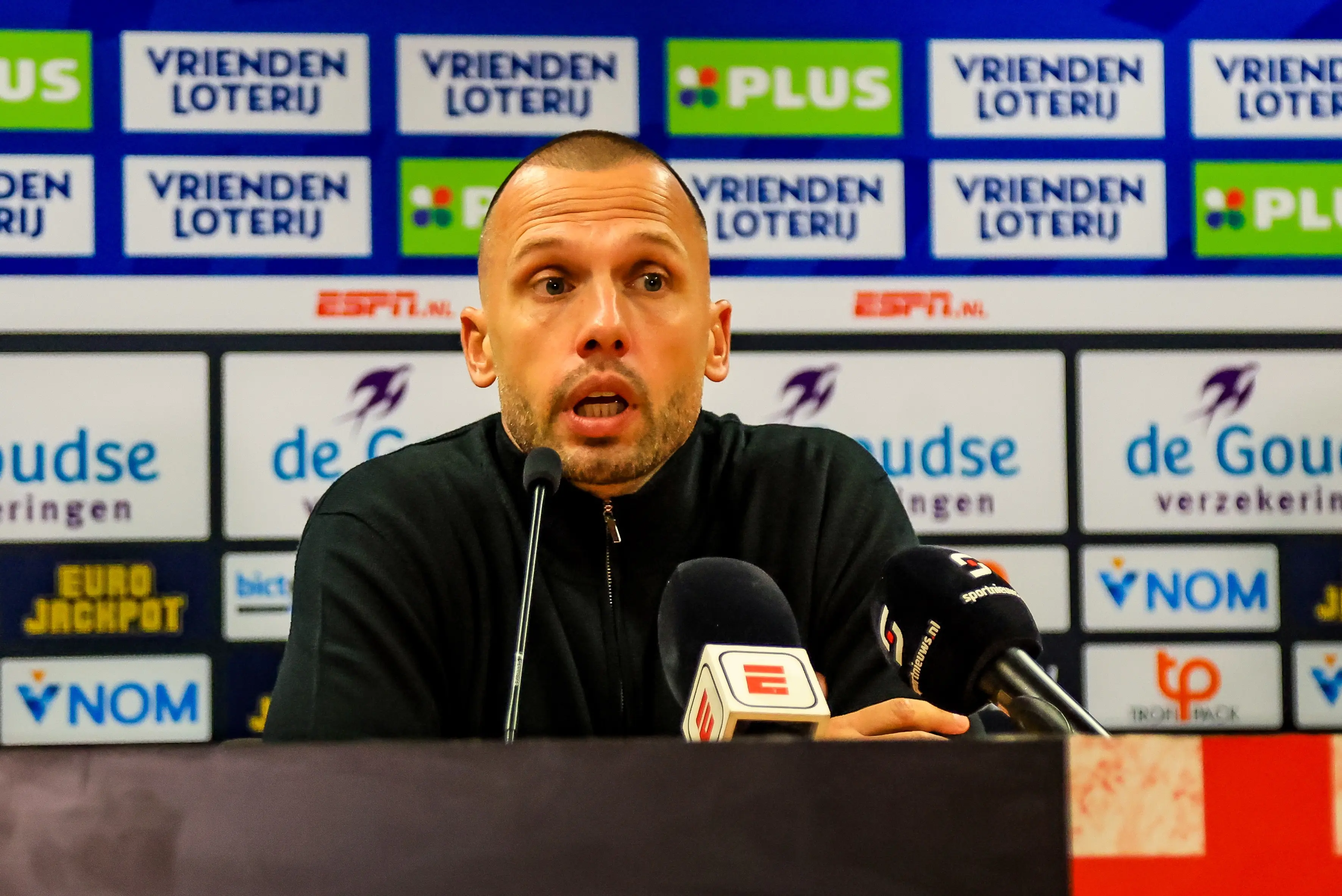 Heitinga gaat dieper in op reserverol Gloukh: 'Dat zijn allemaal verbeterpunten voor Oscar'